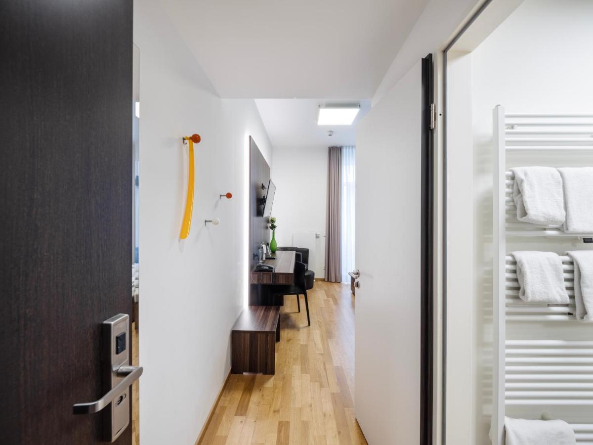 Doppelzimmer mit Balkon
