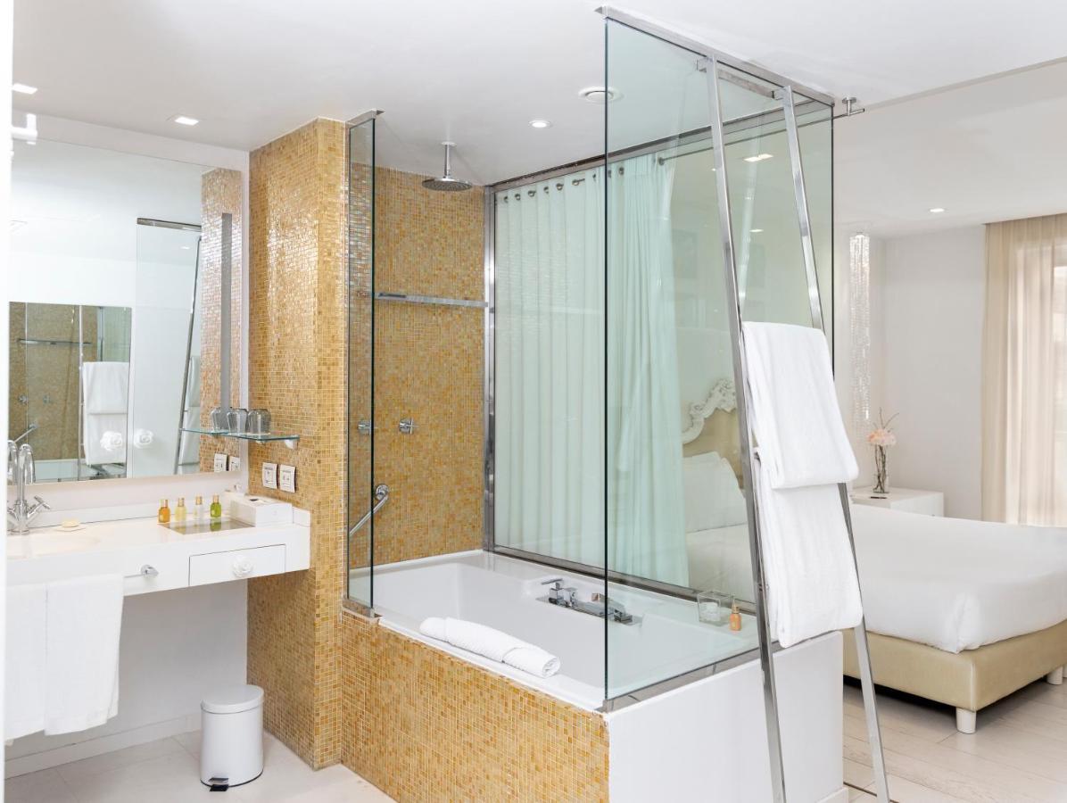 Deluxe Double or Twin Room Spa Access