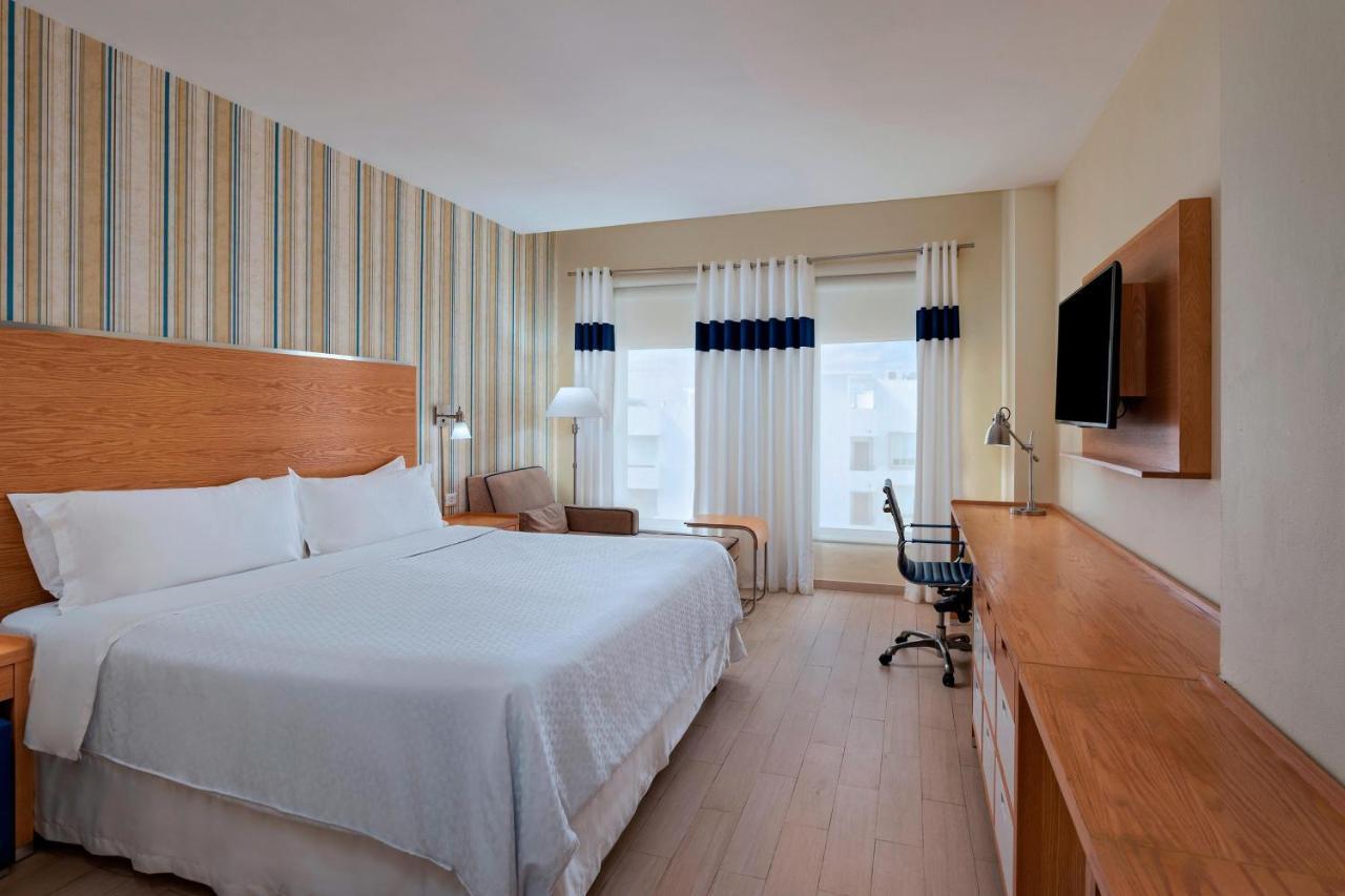 Traditional, Guest room, King, City view,1414279352:JPEG