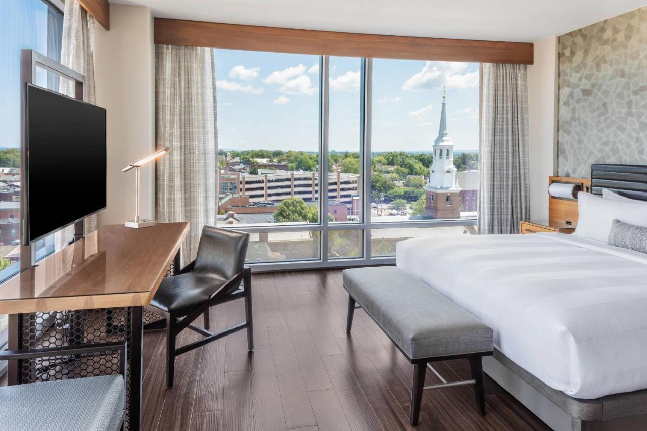 Executive Corner Suite, 1 King
