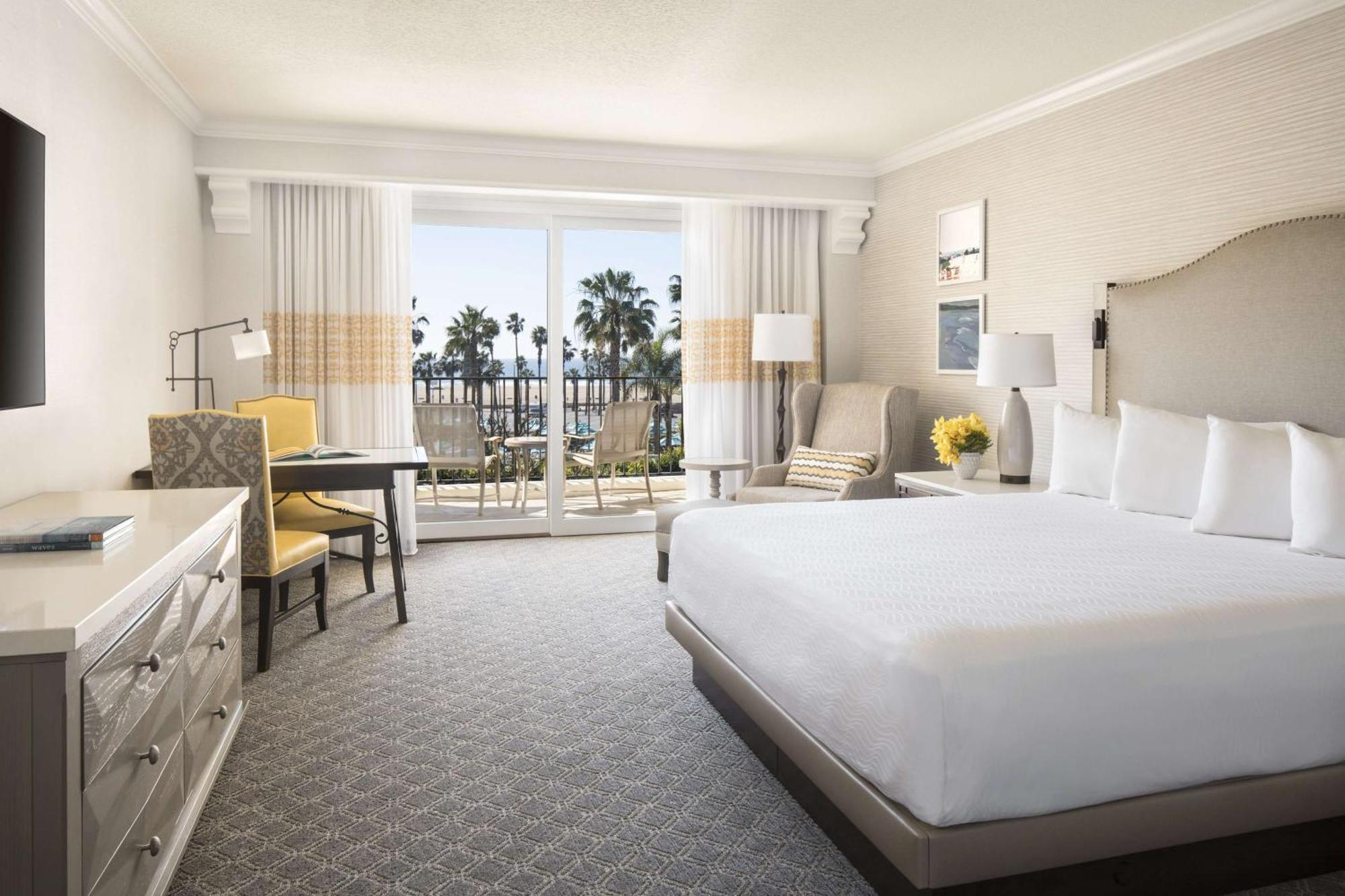 1 King Bed Ocean View