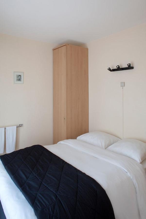 Two-Bedroom Apartment,1467400274:JPEG