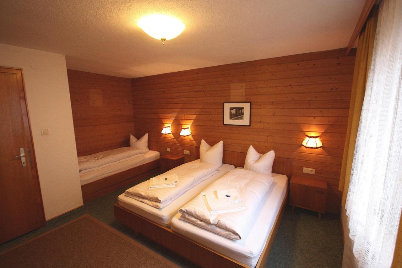 Basic Triple Room