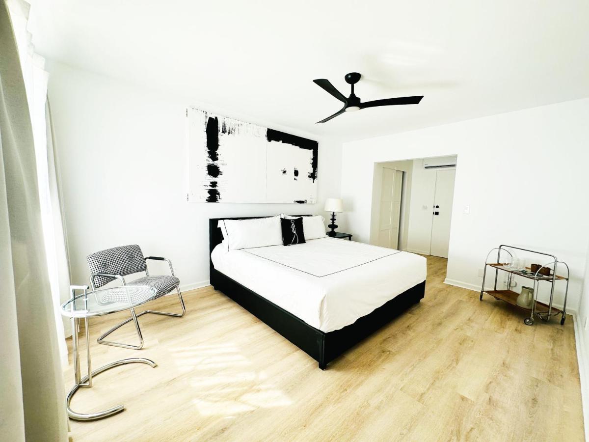 Deluxe King Studio