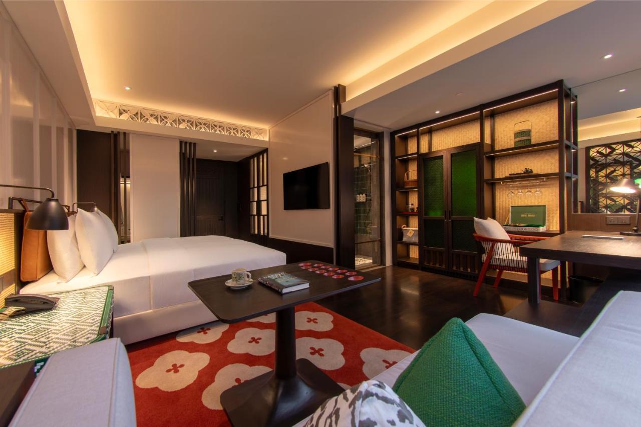 Standard King Room with View