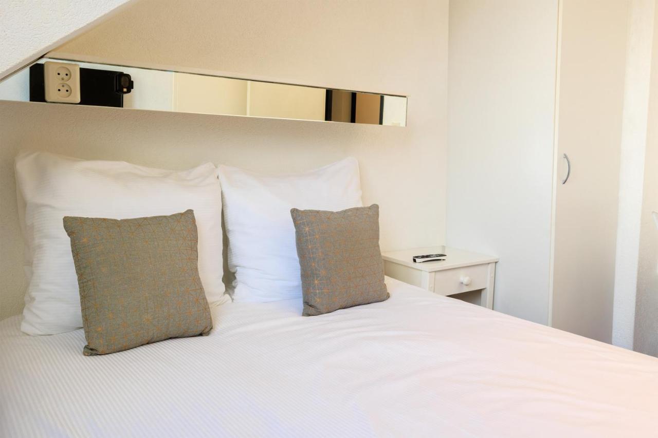 Small Double Room,1498627105:JPEG