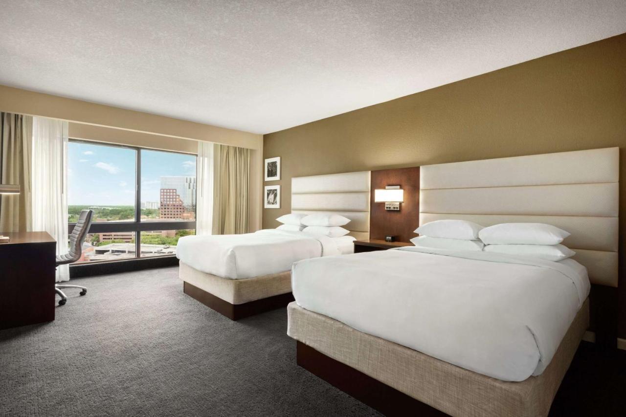 Corner Queen Room with Two Queen Beds,1499250304:JPEG