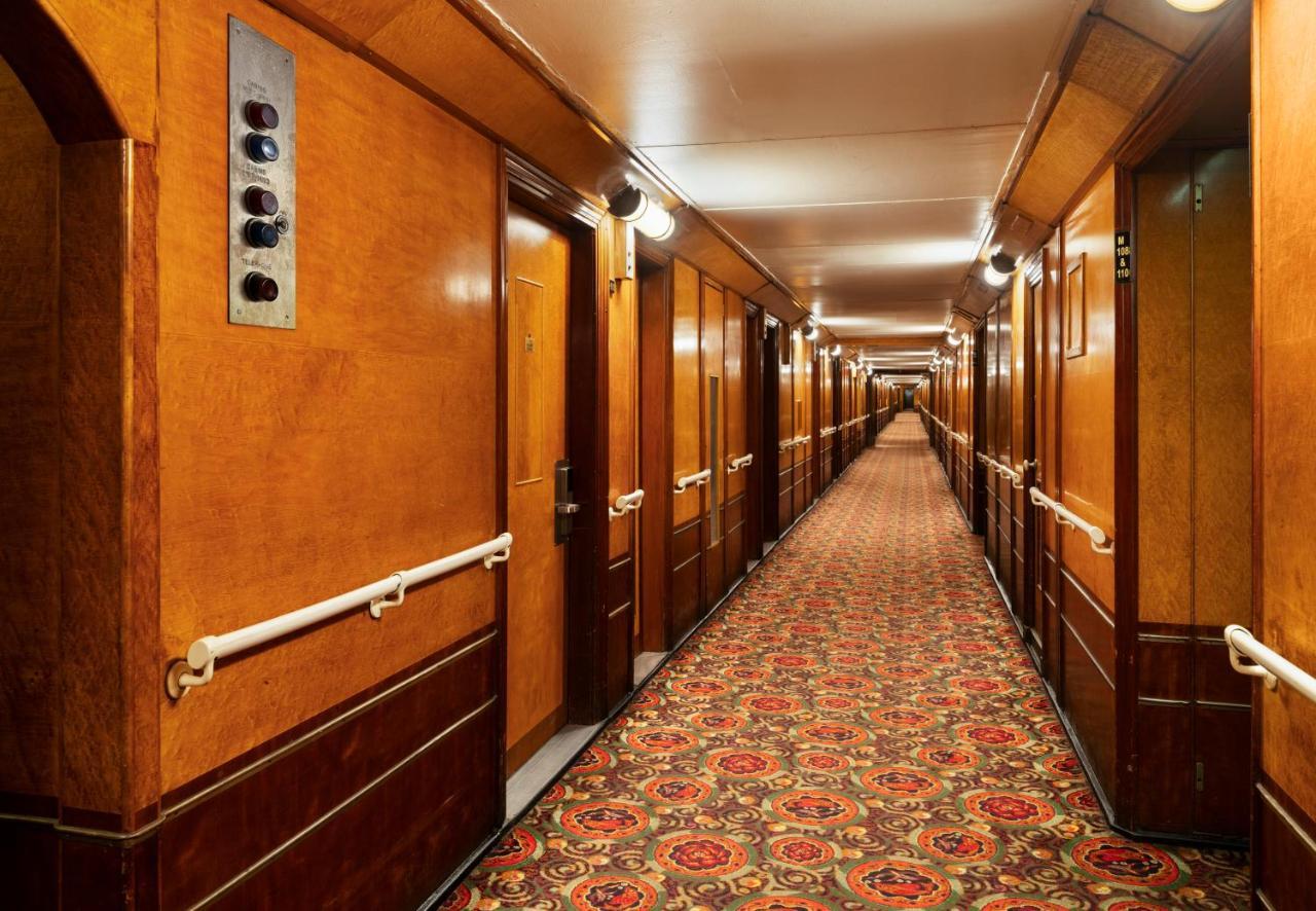 Double Queen Stateroom