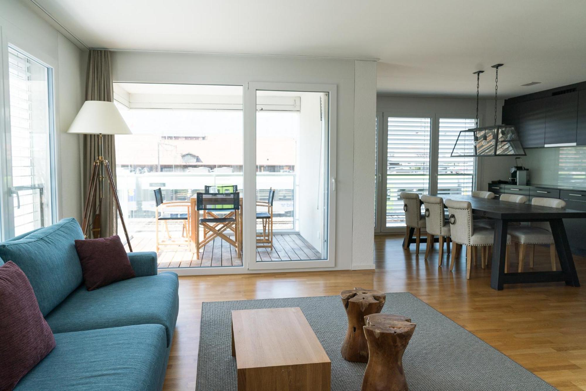 Apartment mit Balkon
