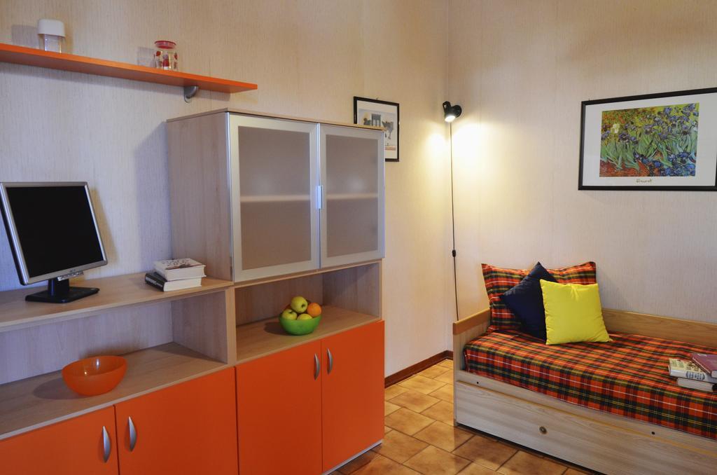 Standard One-Bedroom Apartment,173446686:JPEG