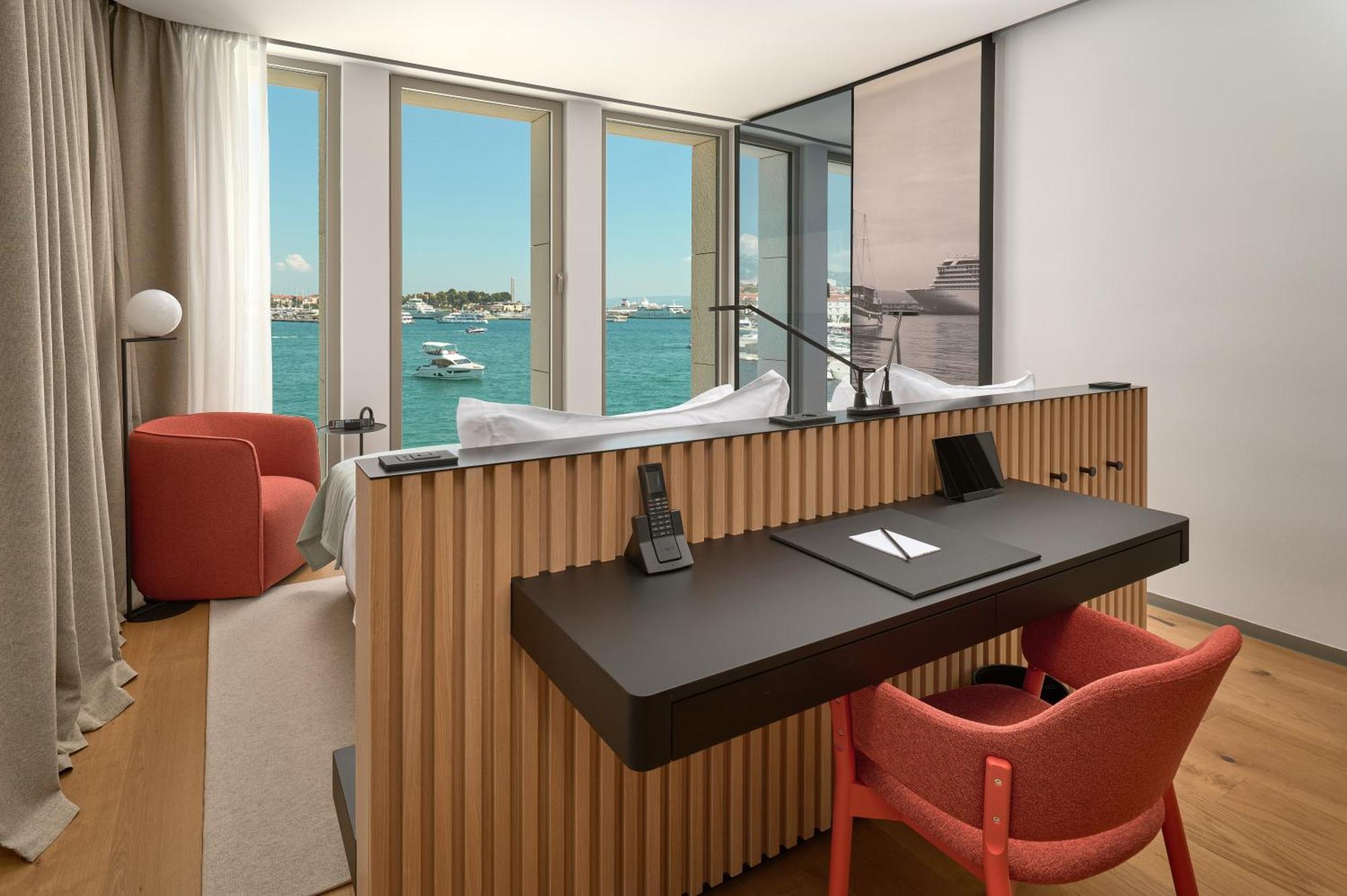 Superior Tweepersoonskamer met 2 Aparte Bedden en Uitzicht op Zee
