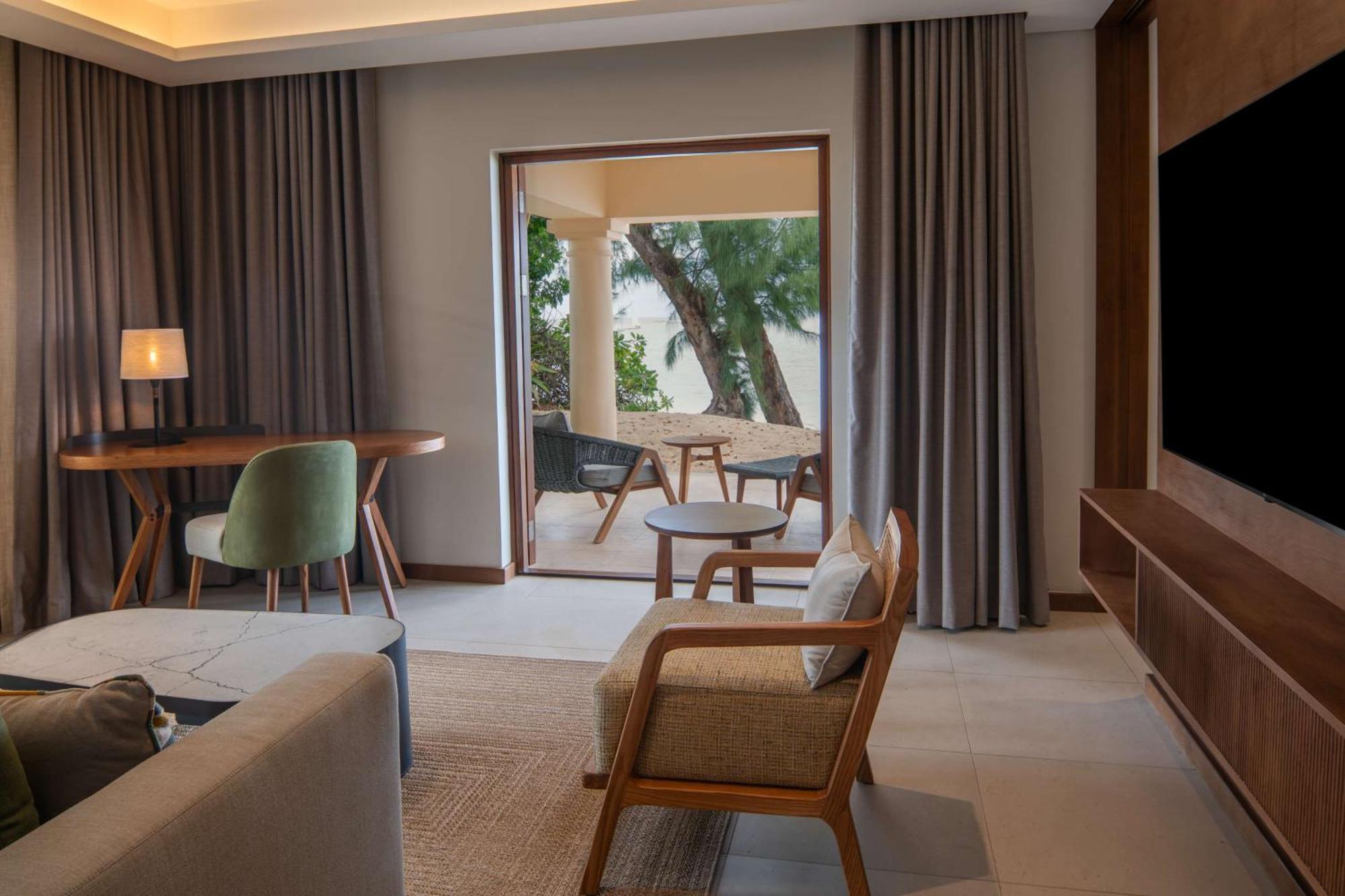 Beachfront Junior Suite