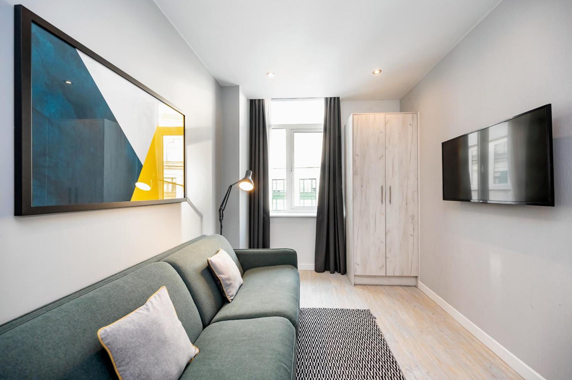 One-Bedroom Apartment