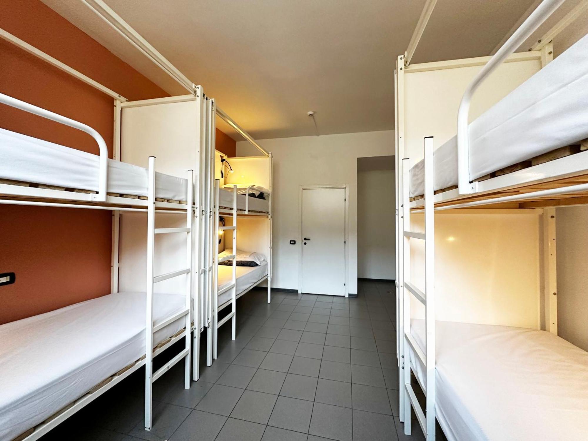 Bed in een Vrouwenslaapzaal met 4 Bedden
