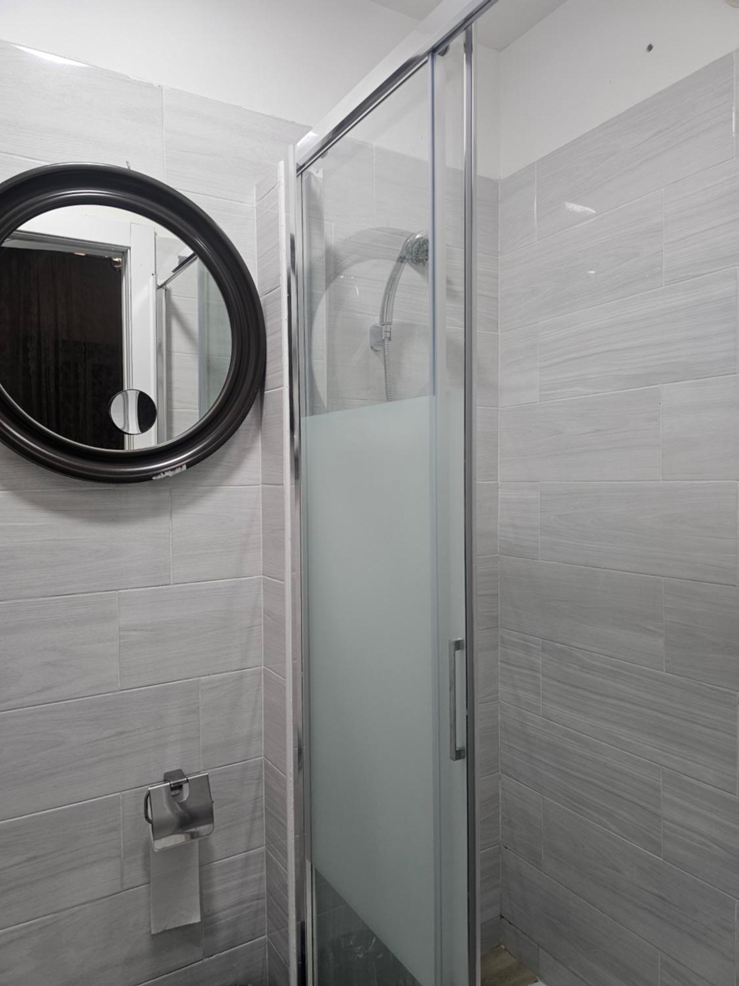 Camera Quadrupla con Bagno Privato