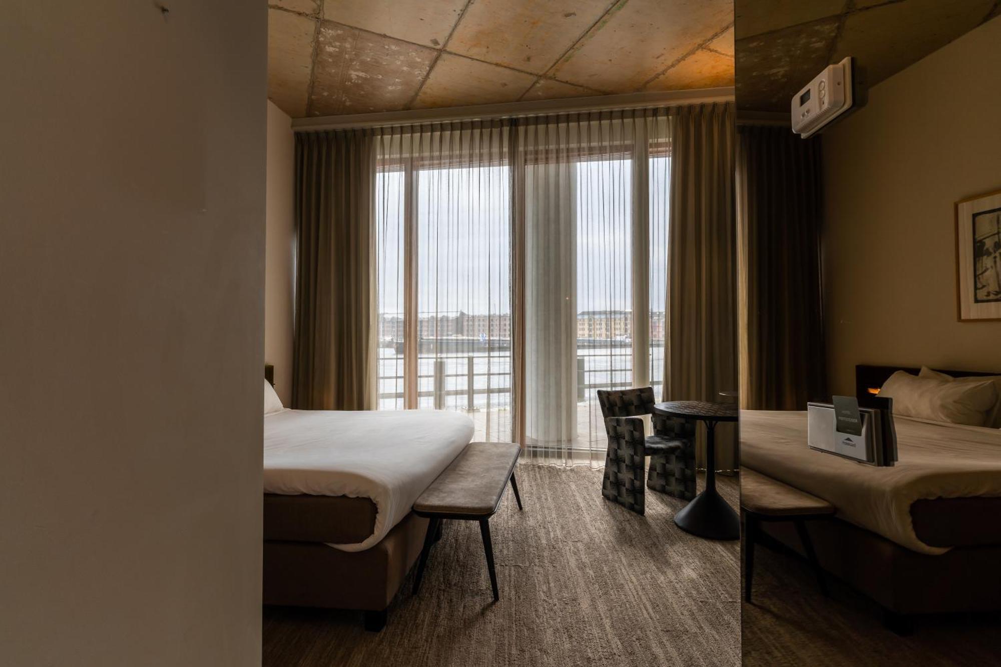 Deluxe Double or Twin Room – Riverfront View