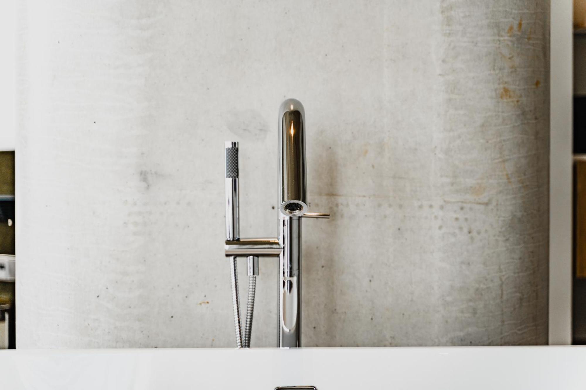 Suite - Riverfront View,1542286657:JPEG