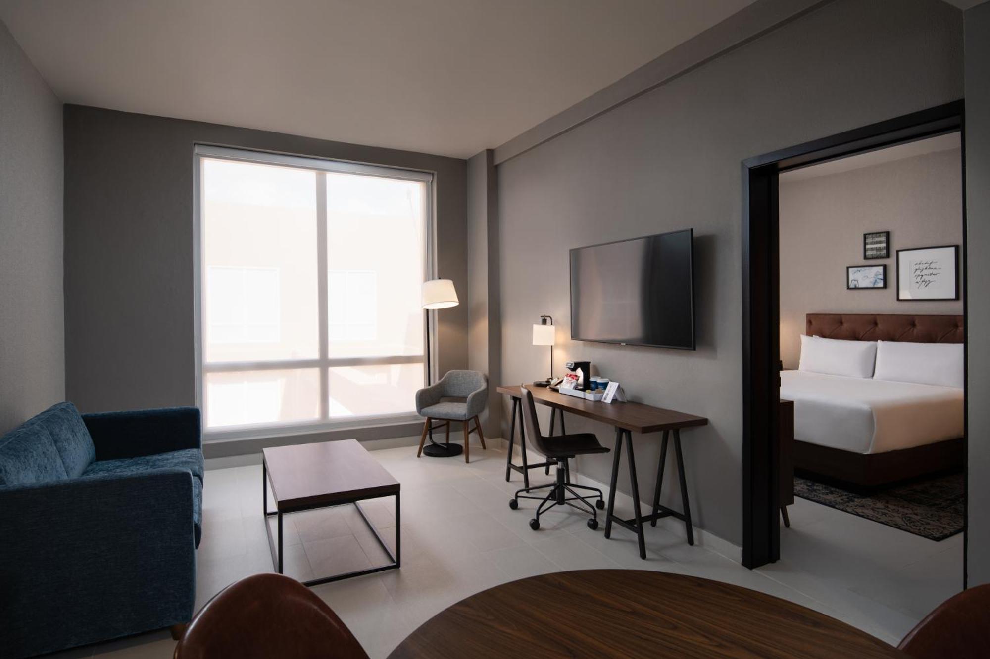 Suite 1 Bedroom Suite 1 King
