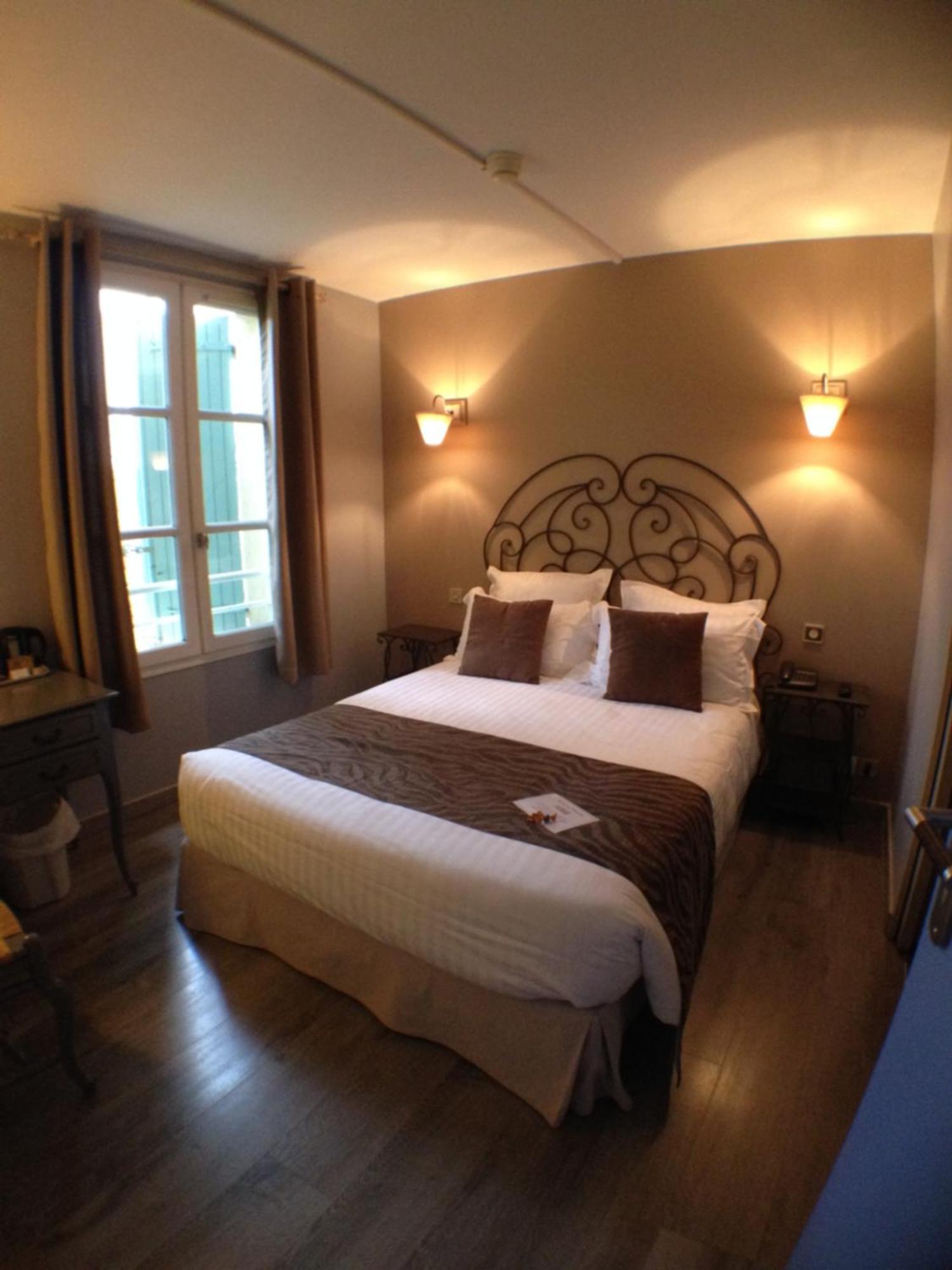 Small Double Room,1543581637:JPEG