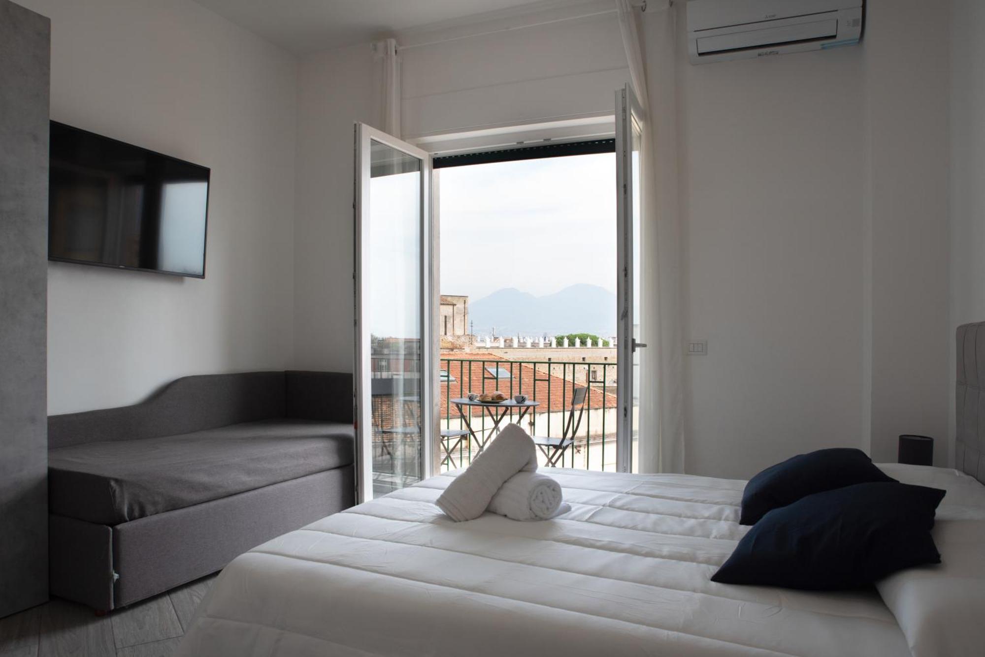 Double Room Private Bathroom Balcony Vesuvio View