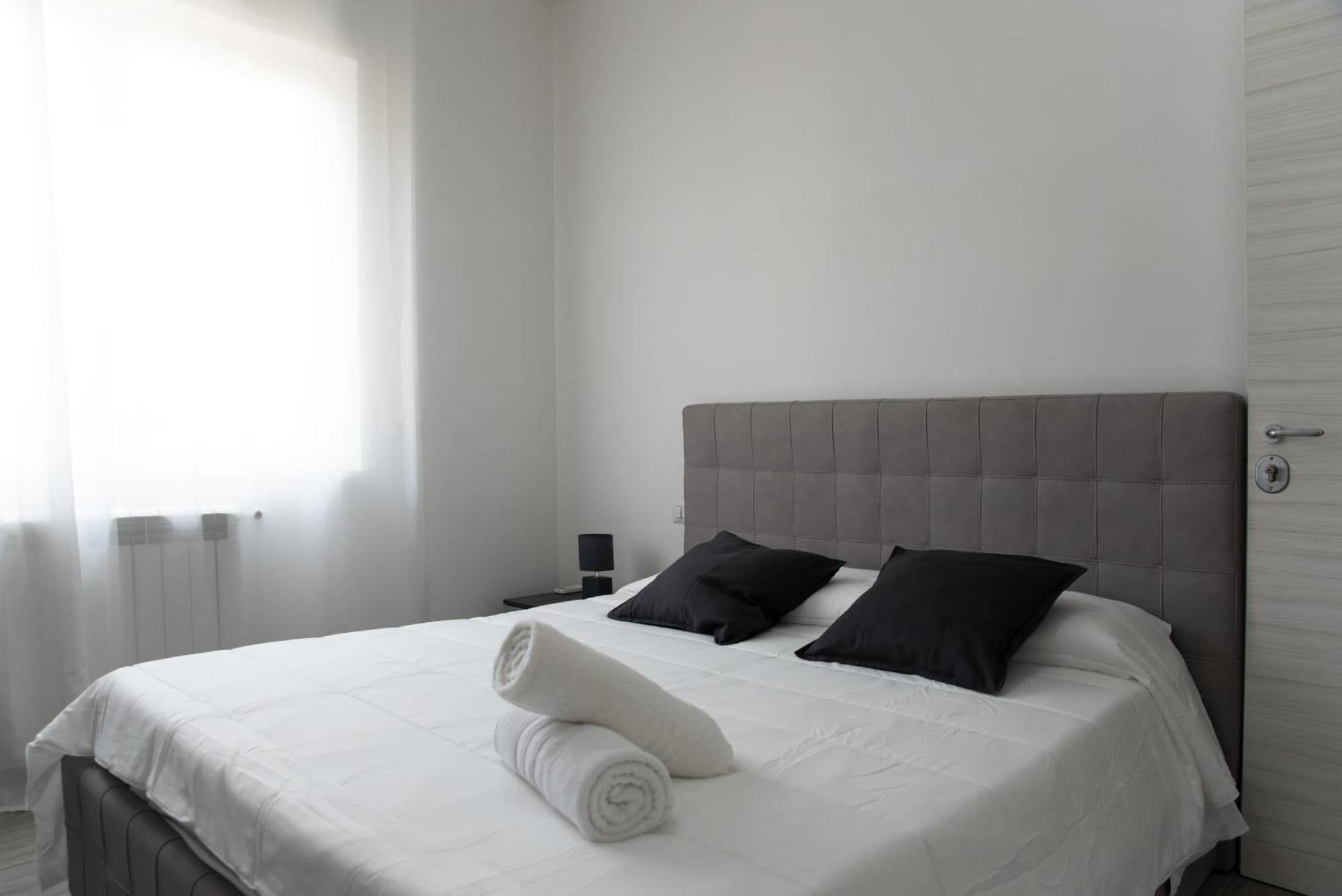 Double Room Private External Bathroom