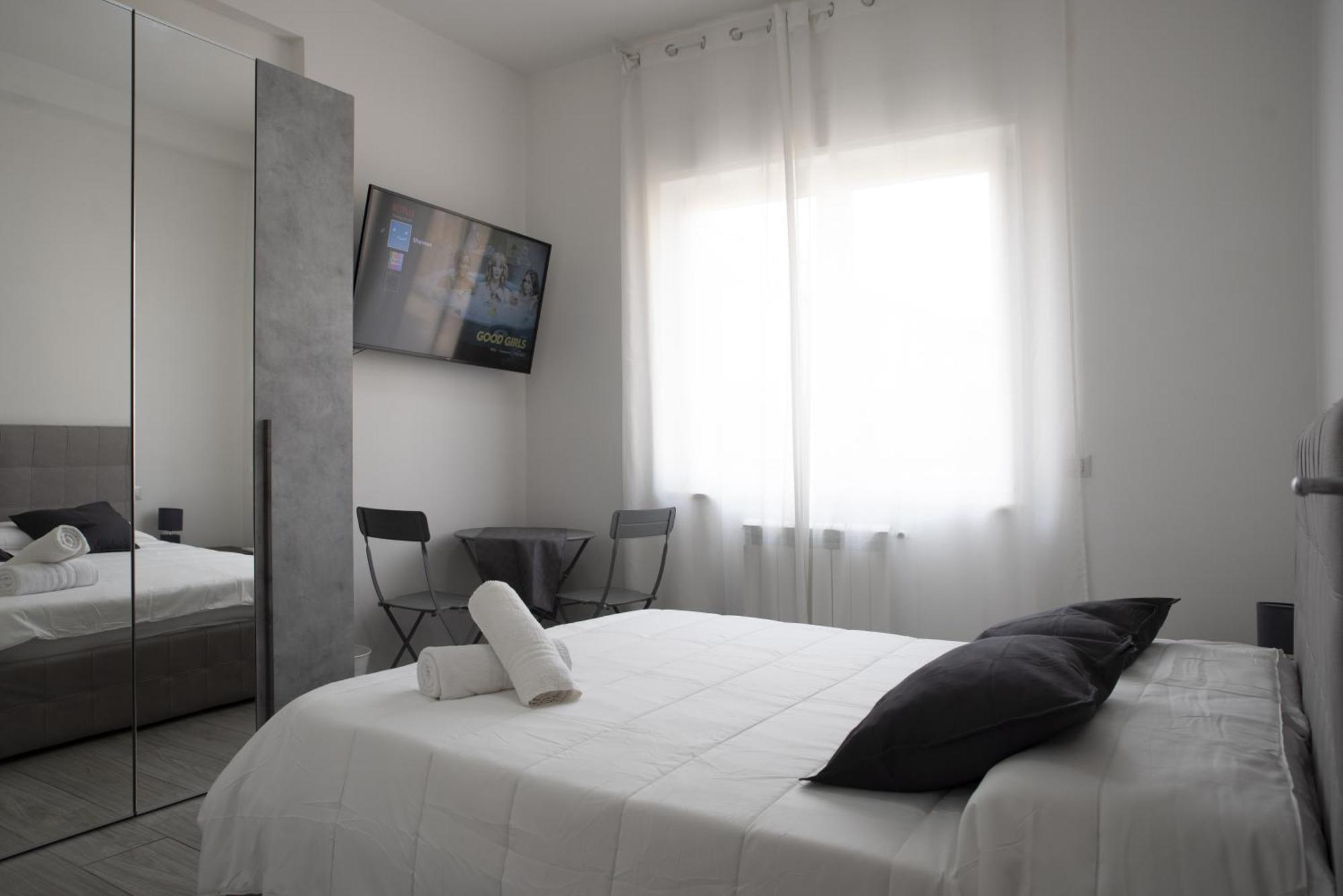 Double Room Private External Bathroom