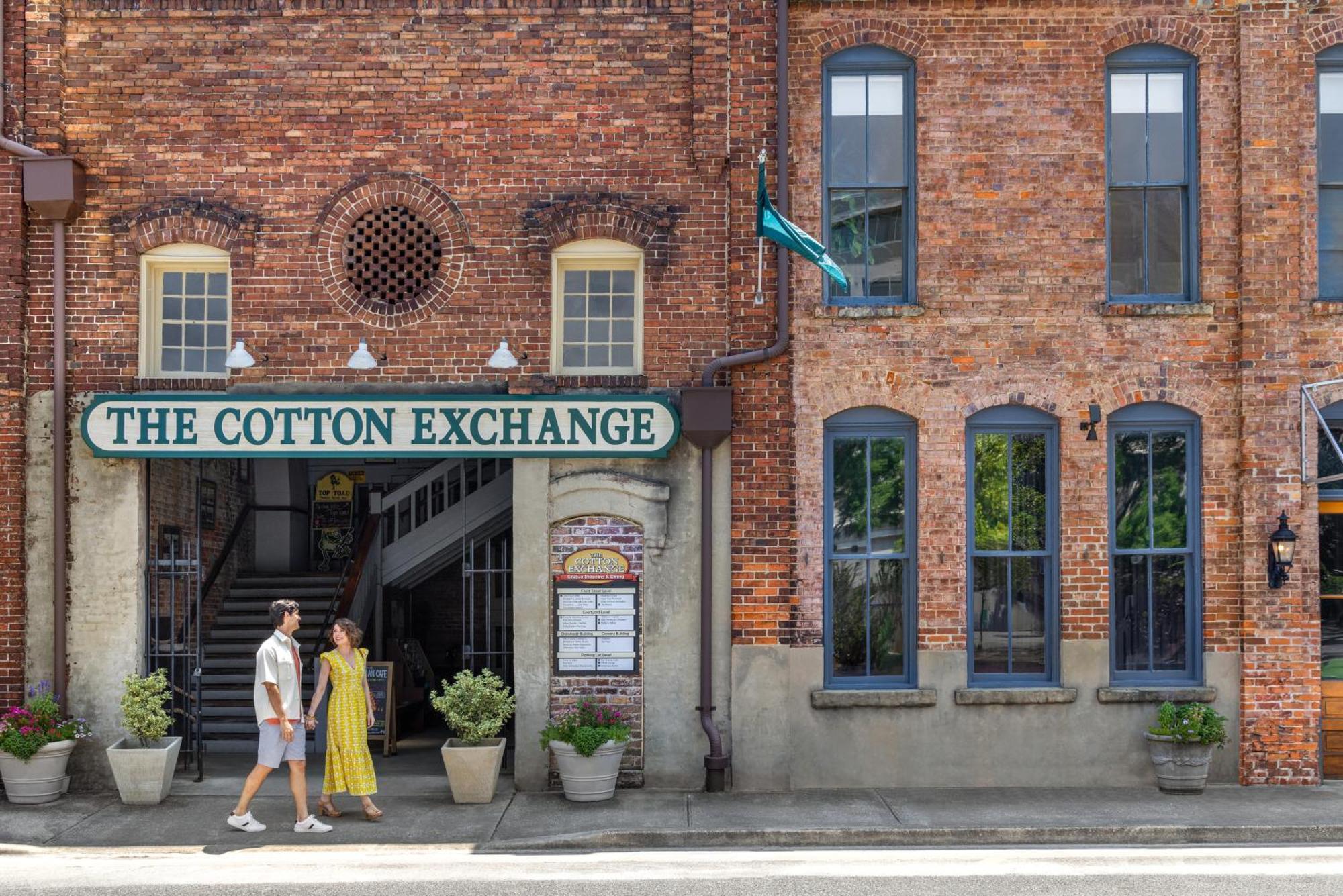 Double Room with Two Double Beds and Historic View,1557378967:JPEG