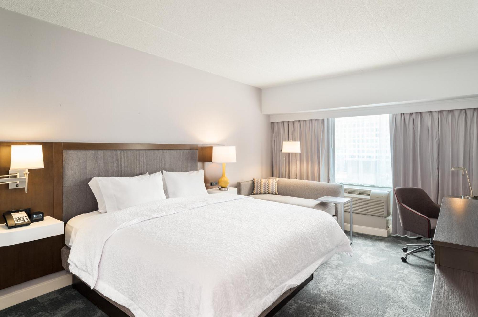 Suite mit 1 Schlafzimmer mit Kingsize-Bett und mit Schlafsofa - Nichtraucher