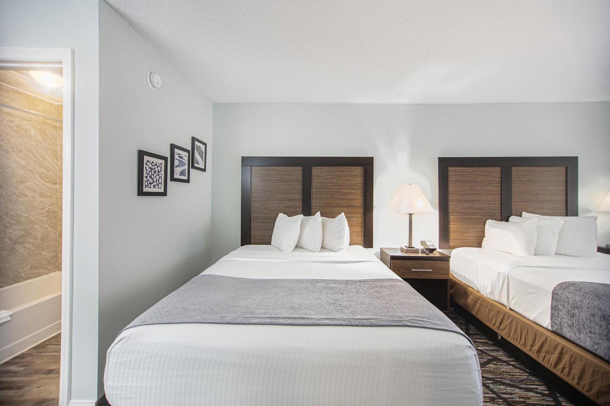 Queen Room with Two Queen Beds - First Floor/Non-Smoking,1549239280:JPEG