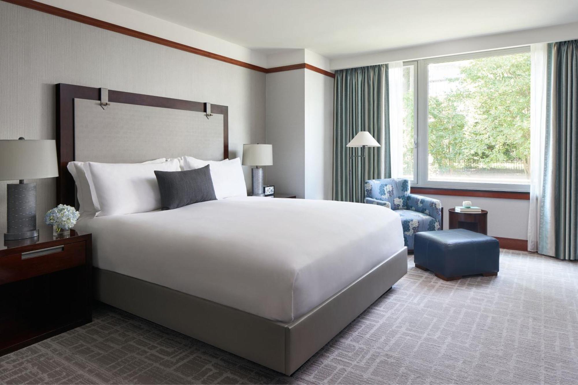 Deluxe Room,1608783739:JPEG