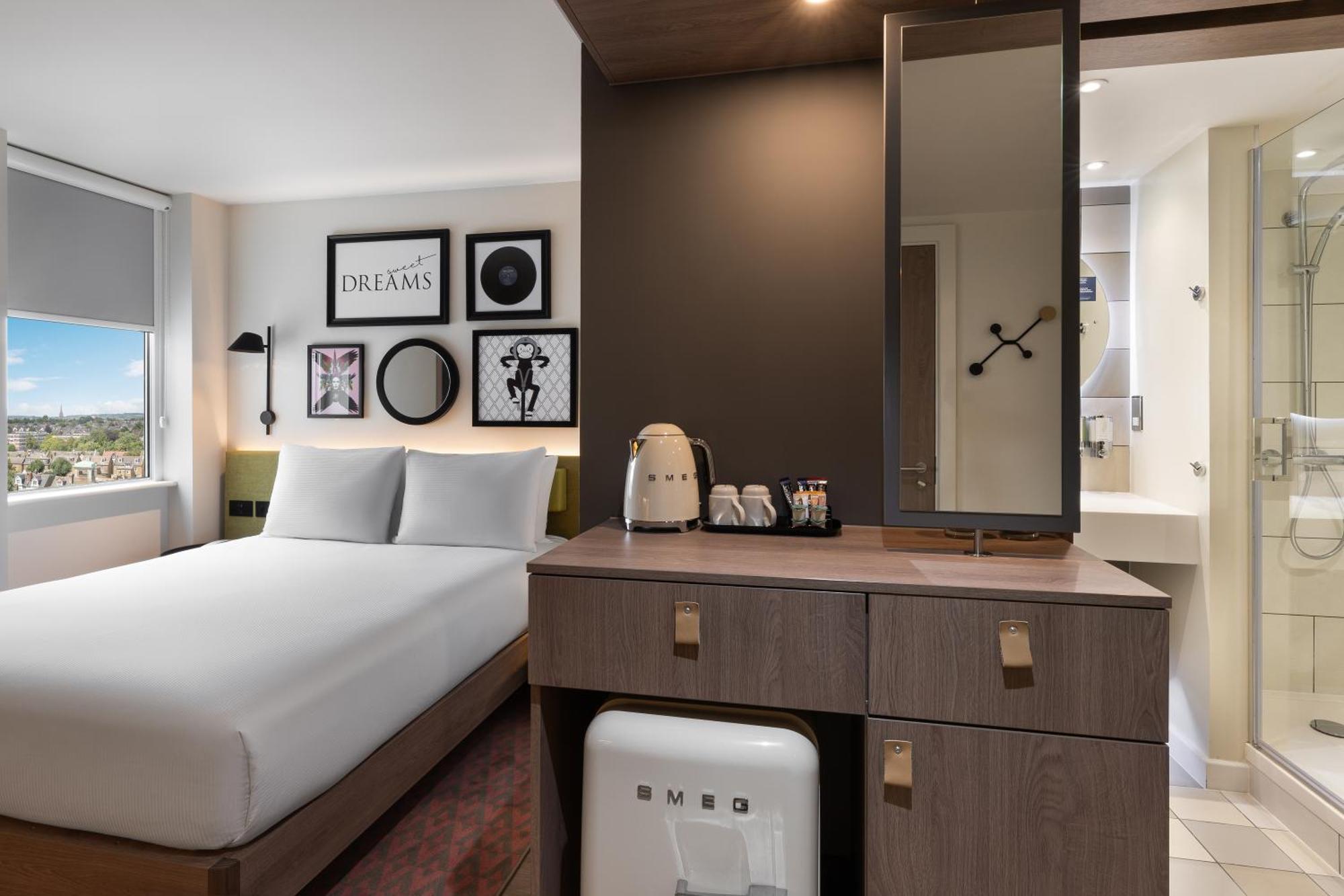 Zimmer mit Queensize-Bett