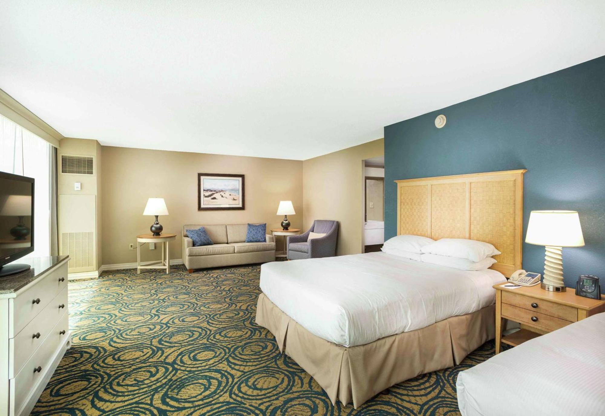 Queen Room with Sunset View,1552154359:JPEG