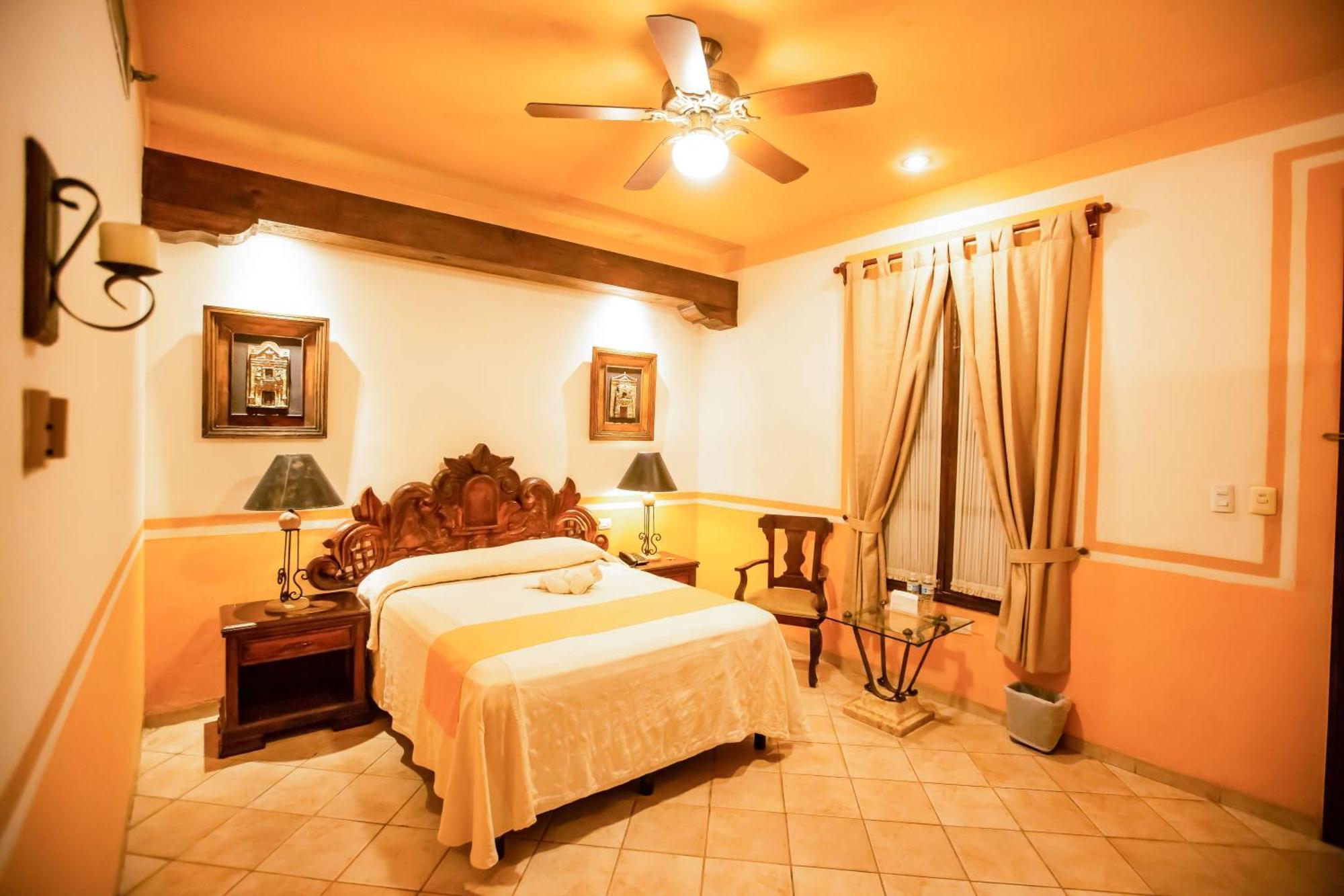 Standard Room One Queen Bed