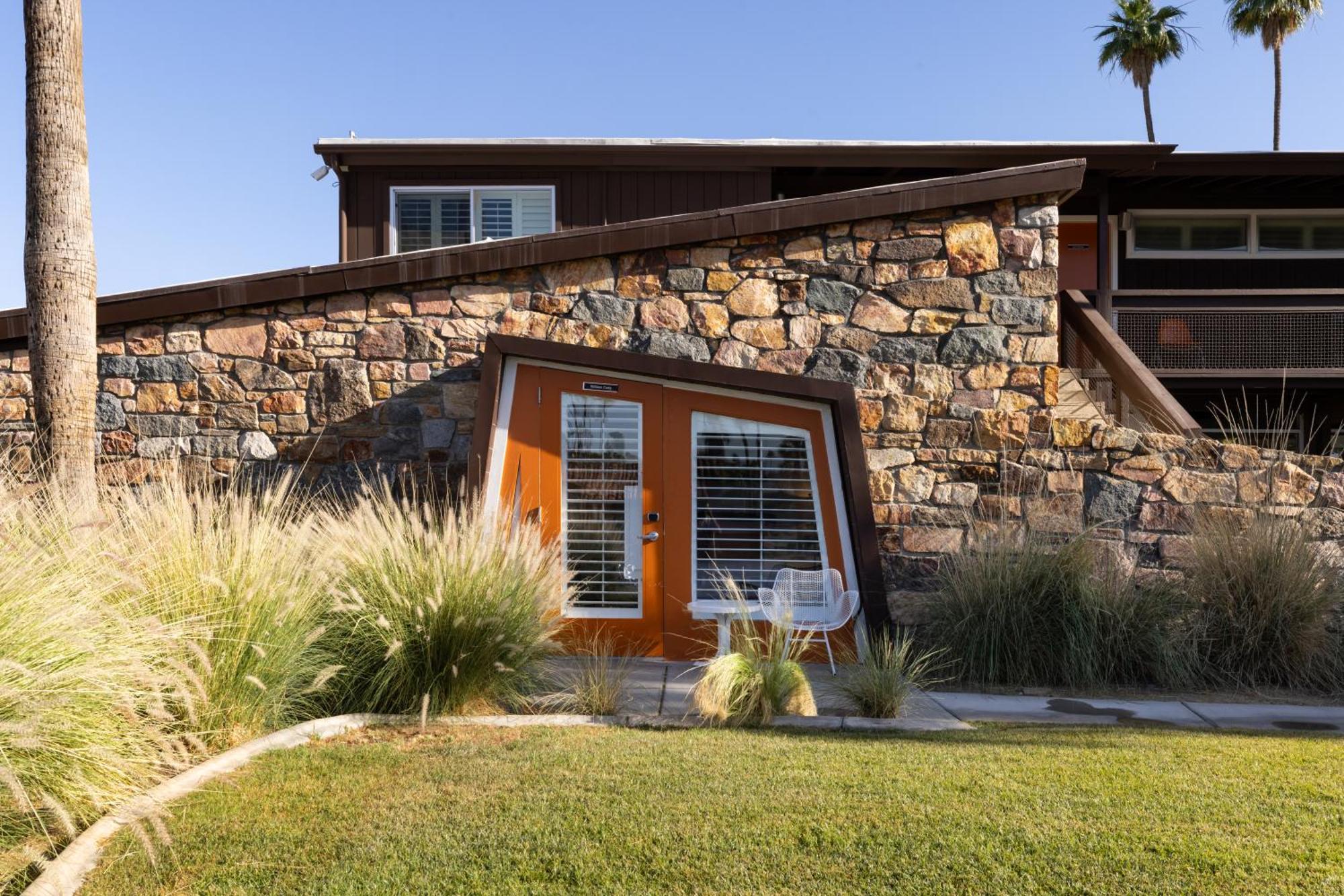 Standard Queen Room,1555873210:JPEG