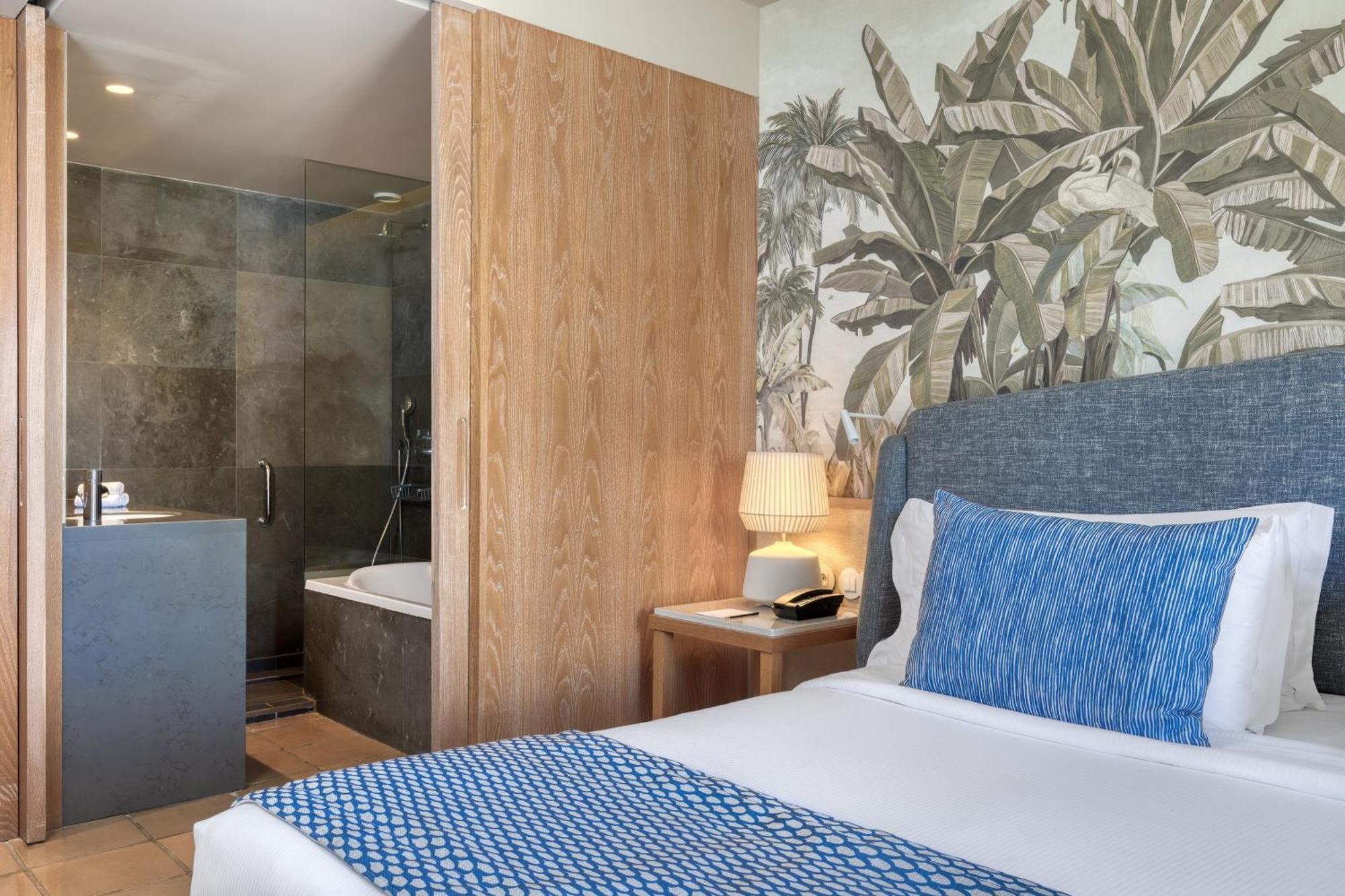 Inland Retreat,1557043726:JPEG