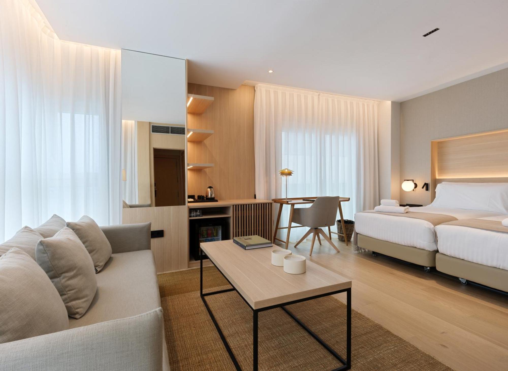 Junior Suite with Sofa Bed,1710270286:JPEG