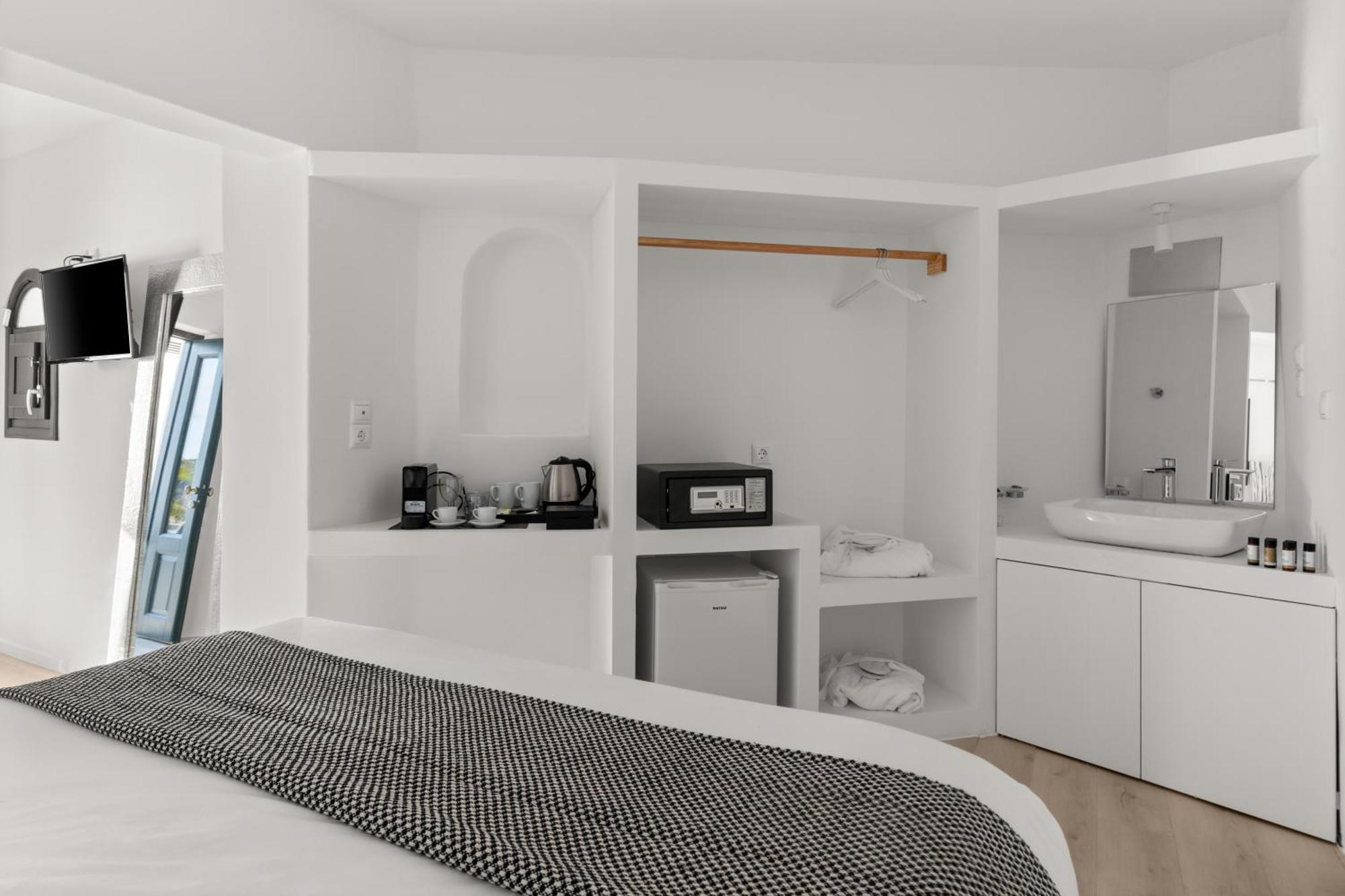 Suite Lune de Miel avec Bain à Remous Extérieur - Vue sur Caldeira