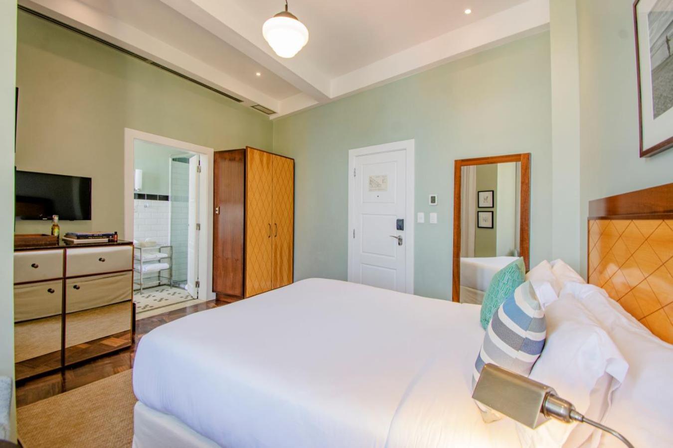 Superior Small Room,1571360648:JPEG