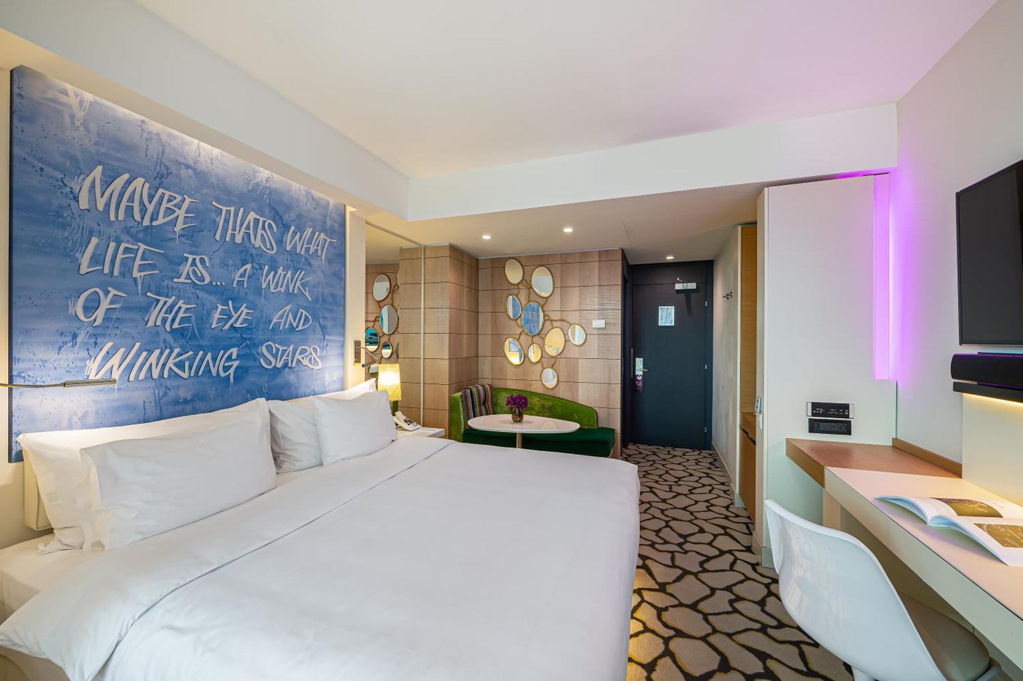 Deluxe Lake View Room