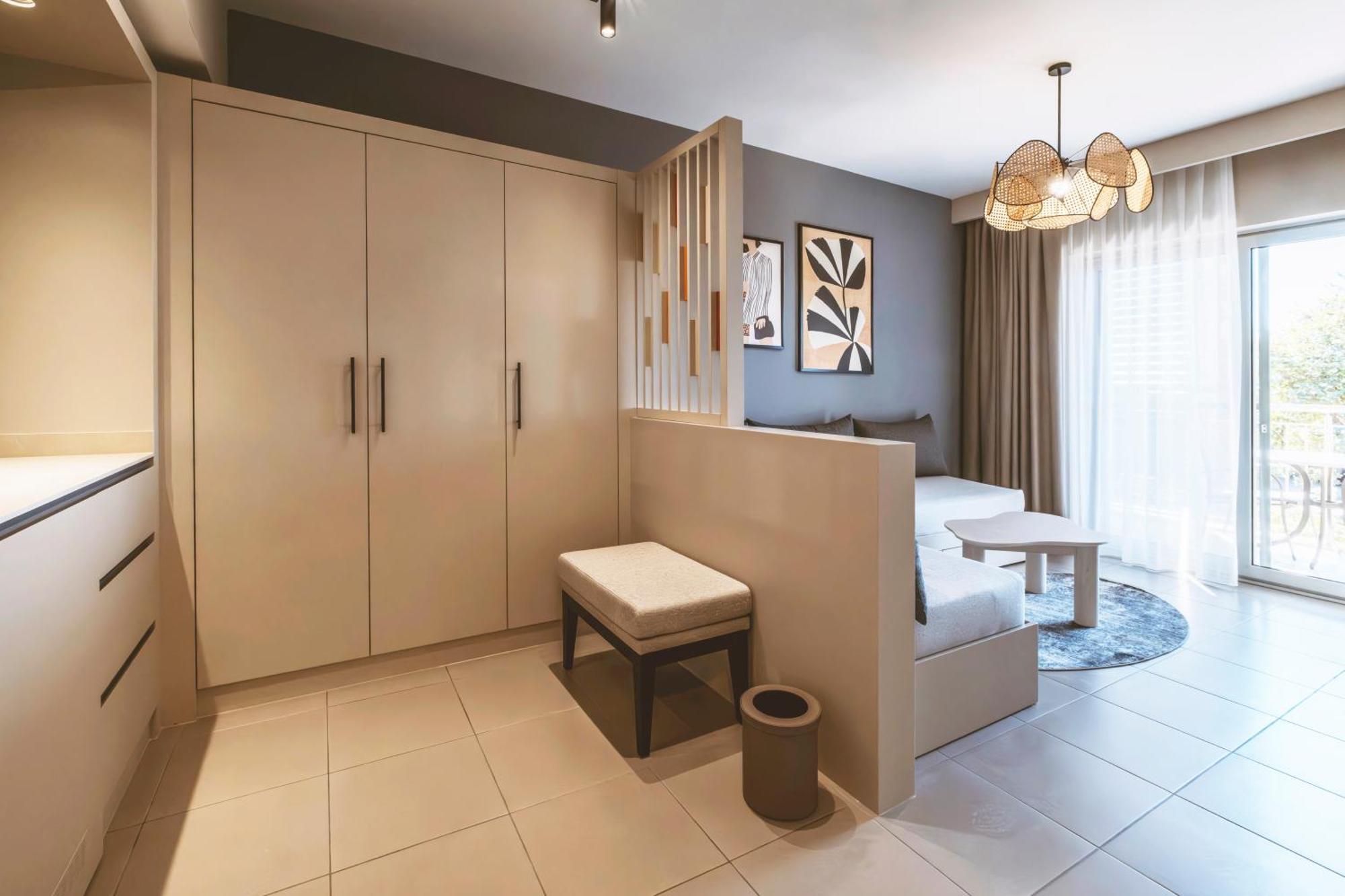 Deluxe Suite mit Gartenterrasse zum Entspannen (2 Erwachsene + 2 Kinder)