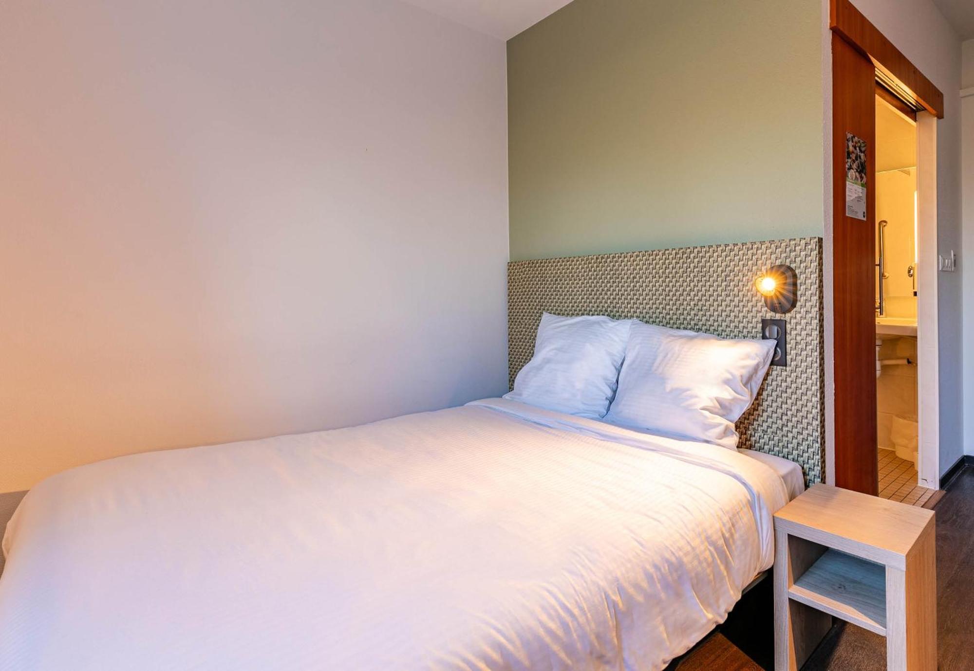 Double Room - Disability Access,1584414048:JPEG