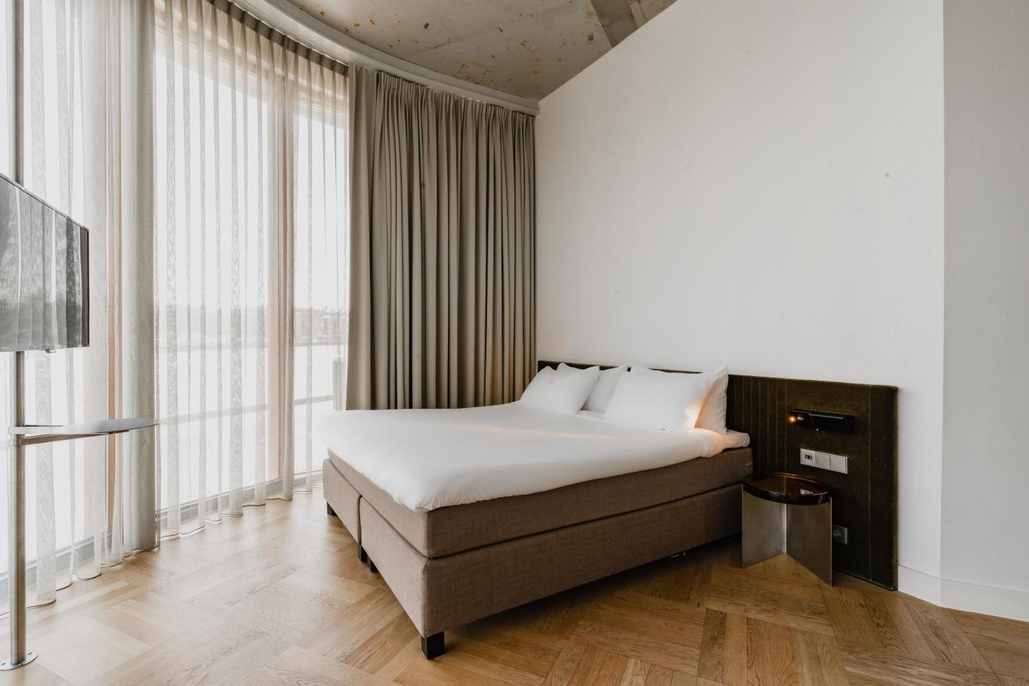 Suite Riverfront View