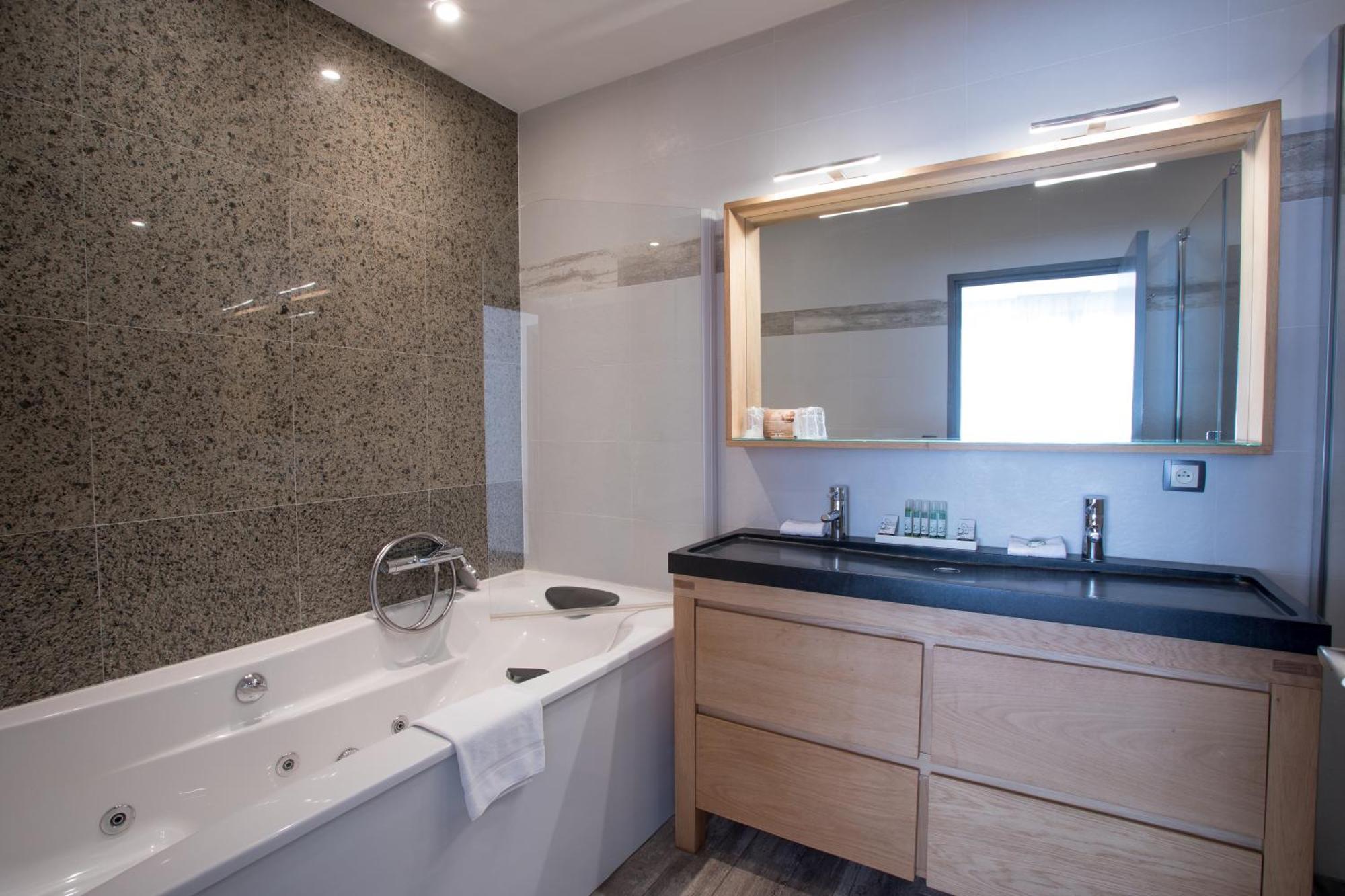 Junior Suite Spa Access