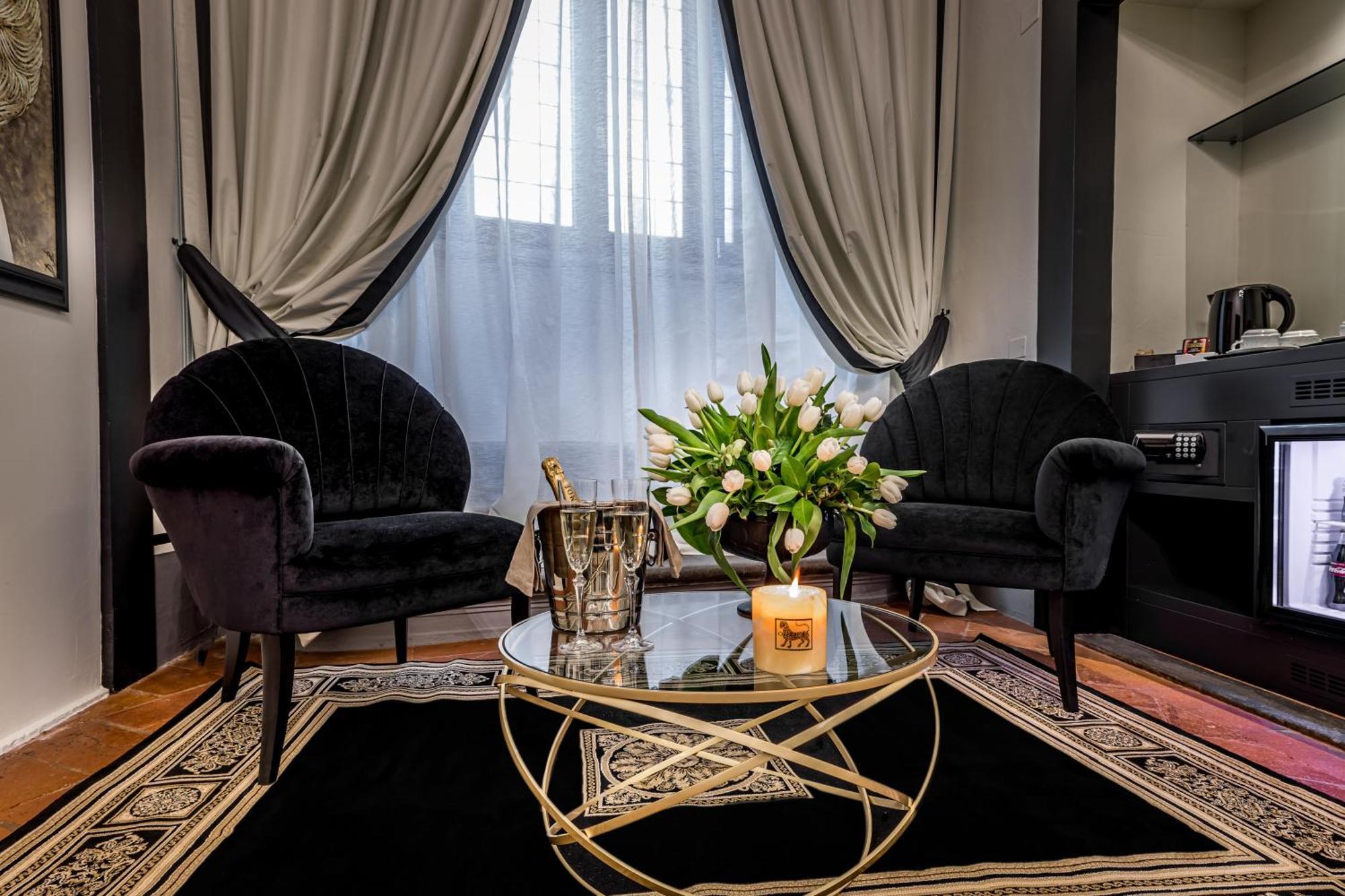 Deluxe Queen Suite Dependance