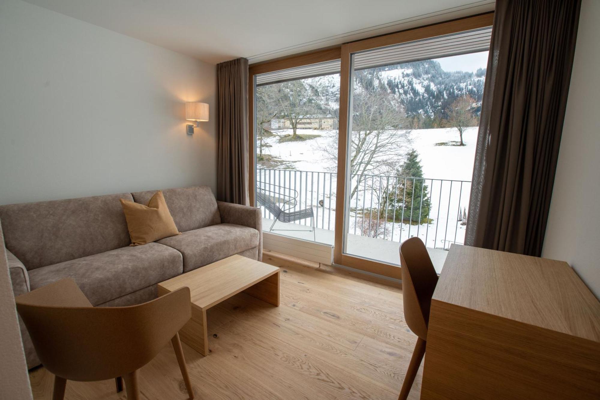 Deluxe Quadruple Room,1591494295:JPEG