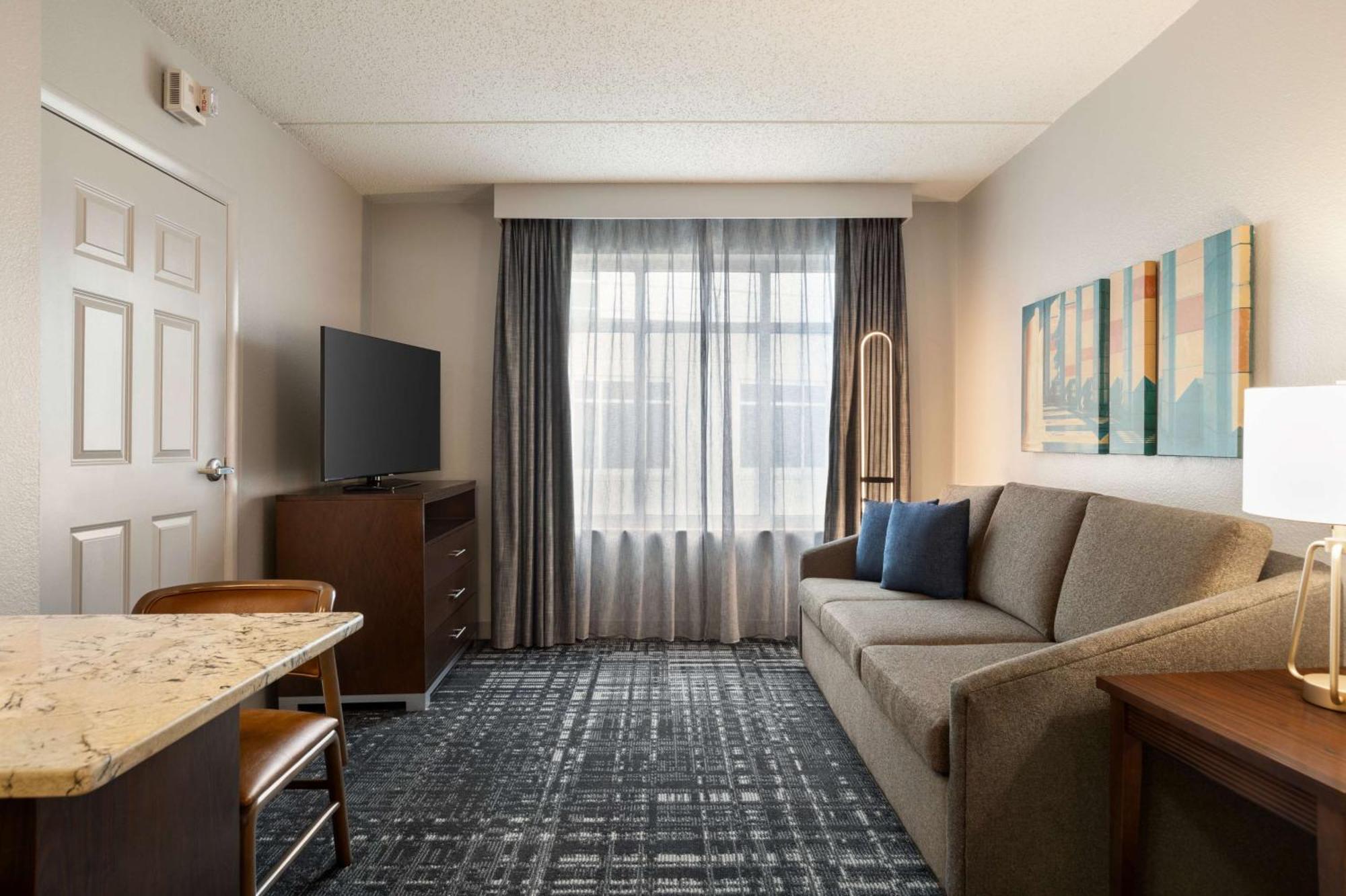 King Suite - Mobility Access/Non-Smoking,1592880536:JPEG