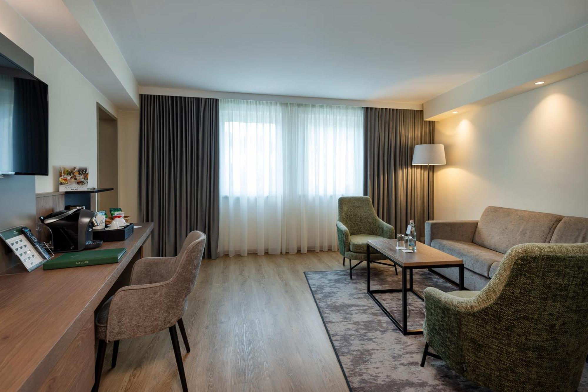Junior Suite City View
