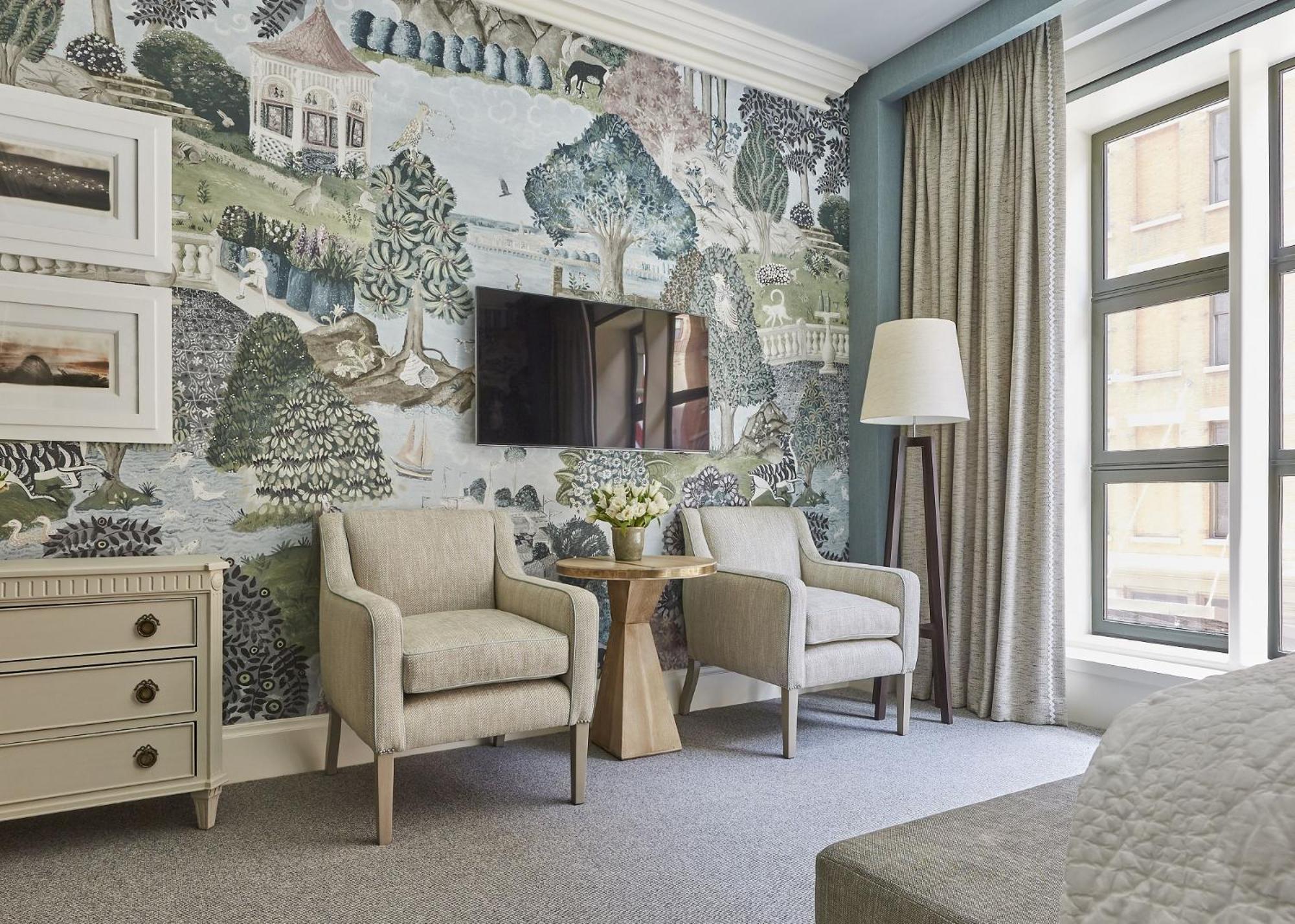 Superior King Room