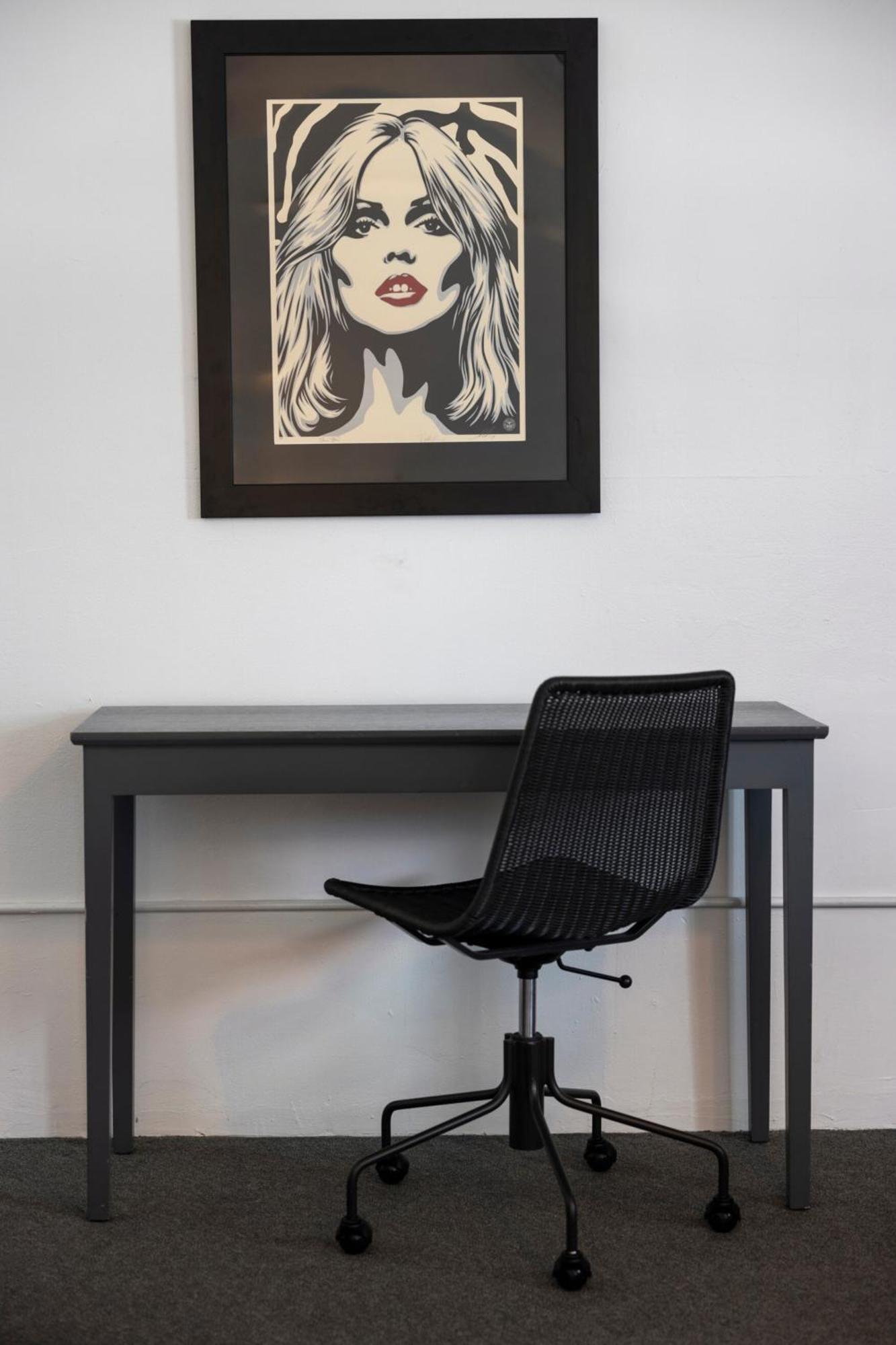 One-Bedroom Suite with Shared Bath,1604786491:JPEG