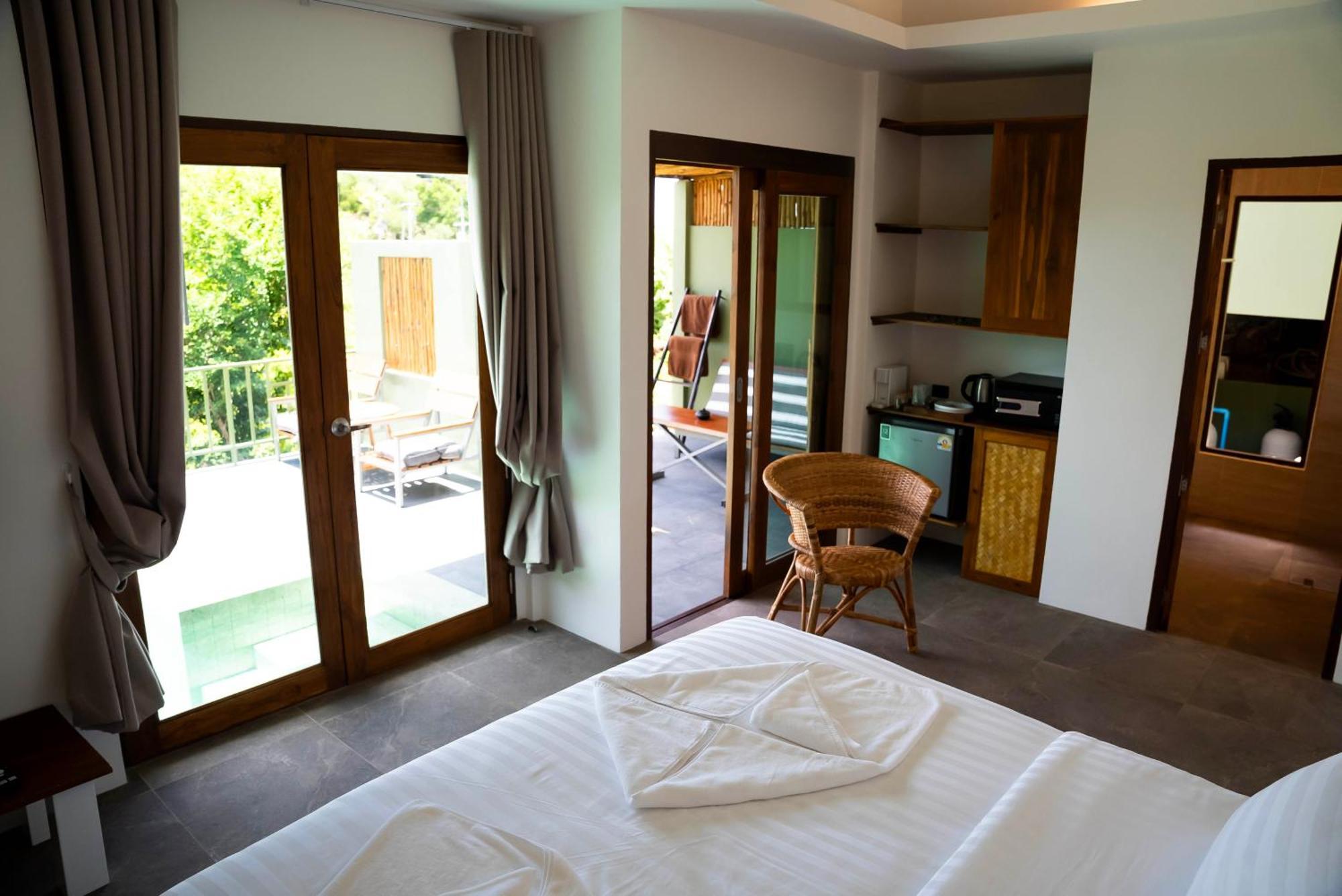 Deluxe King Room